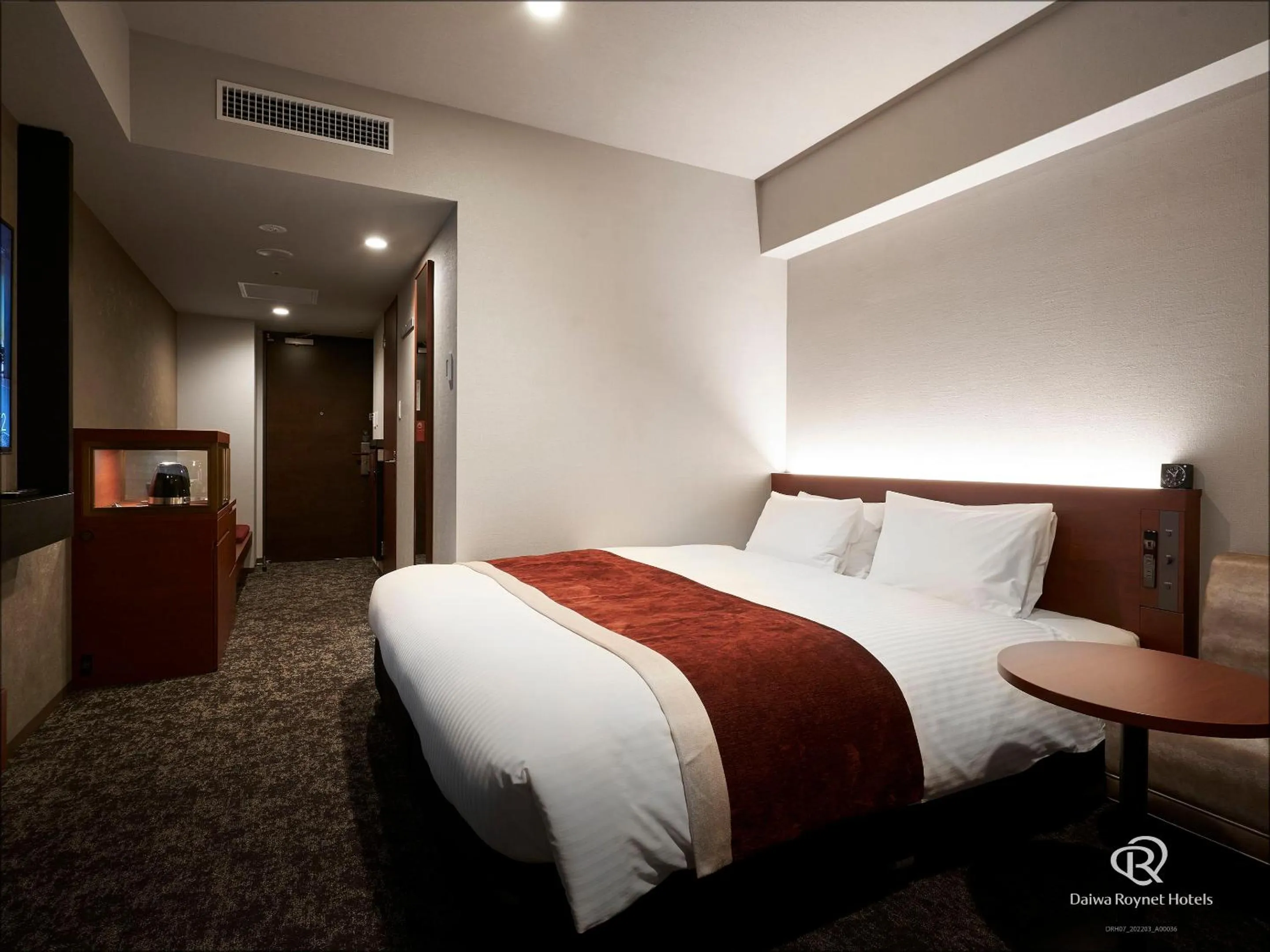 Deluxe King Room - single occupancy - Non-Smoking in Daiwa Roynet Hotel Kumamoto Ginzadori PREMIER - former Daiwa Roynet Hotel Kumamoto Ginzadori