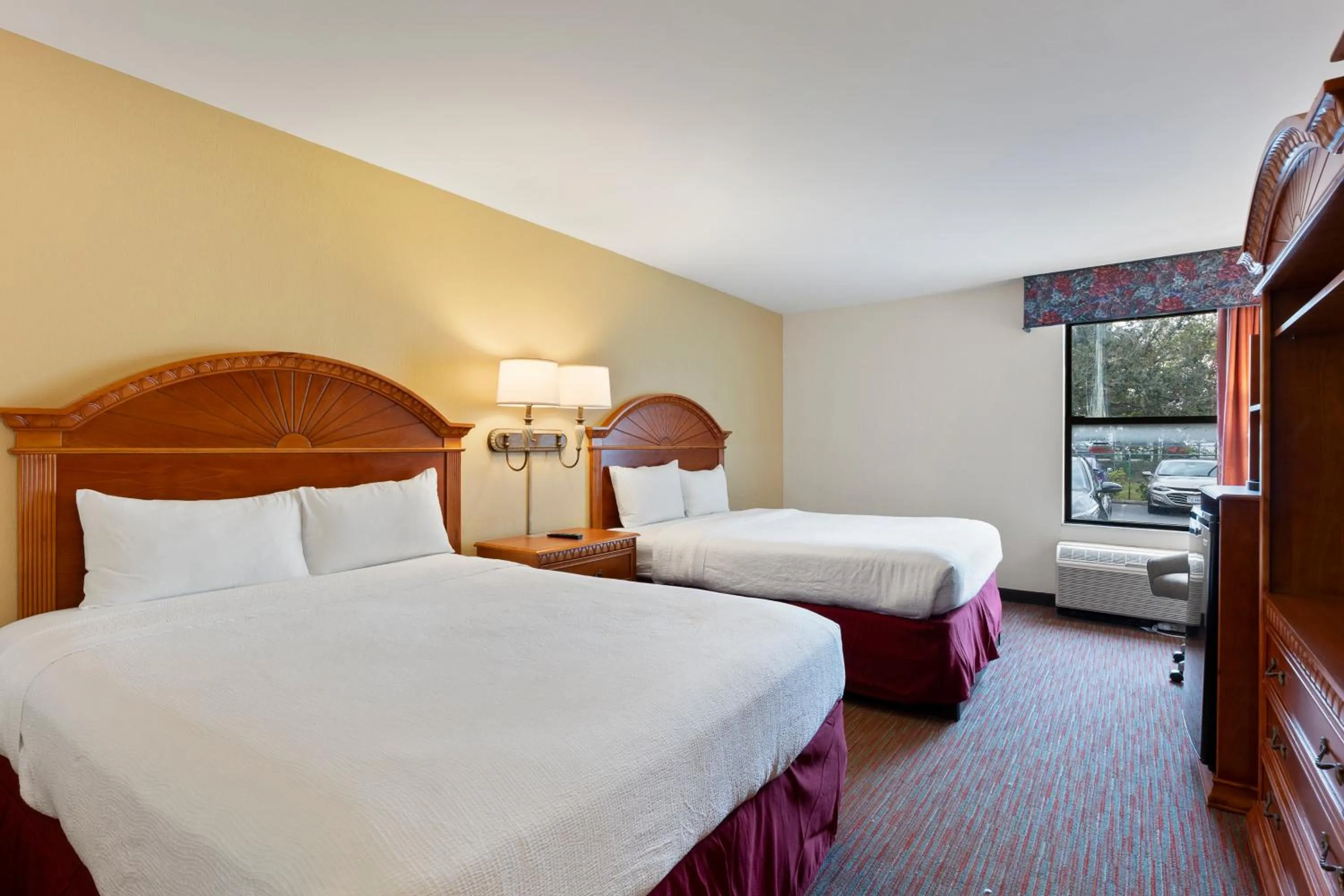 Standard Queen Room in Orlando Palms