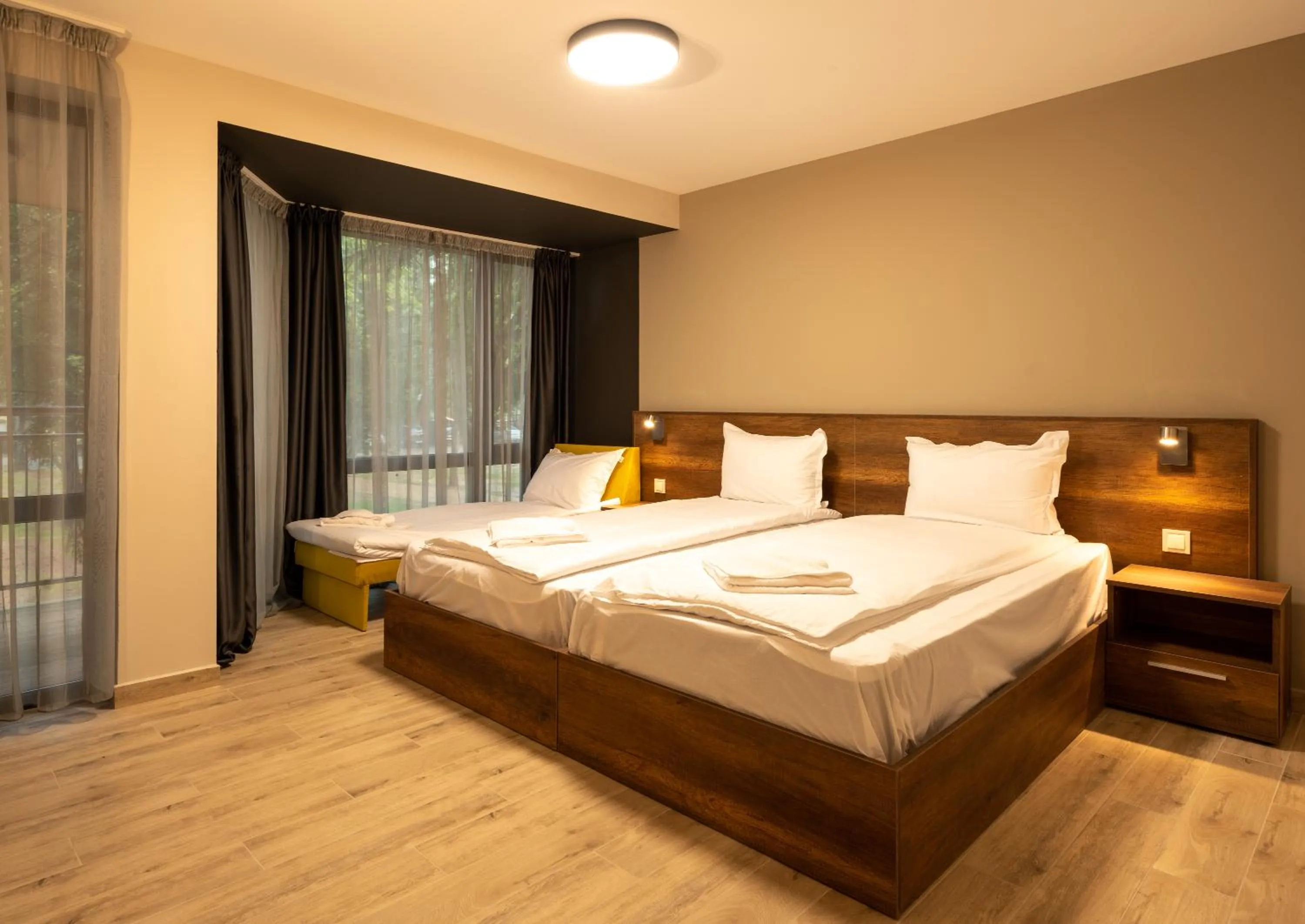 Double Room in Queen Nelly Park