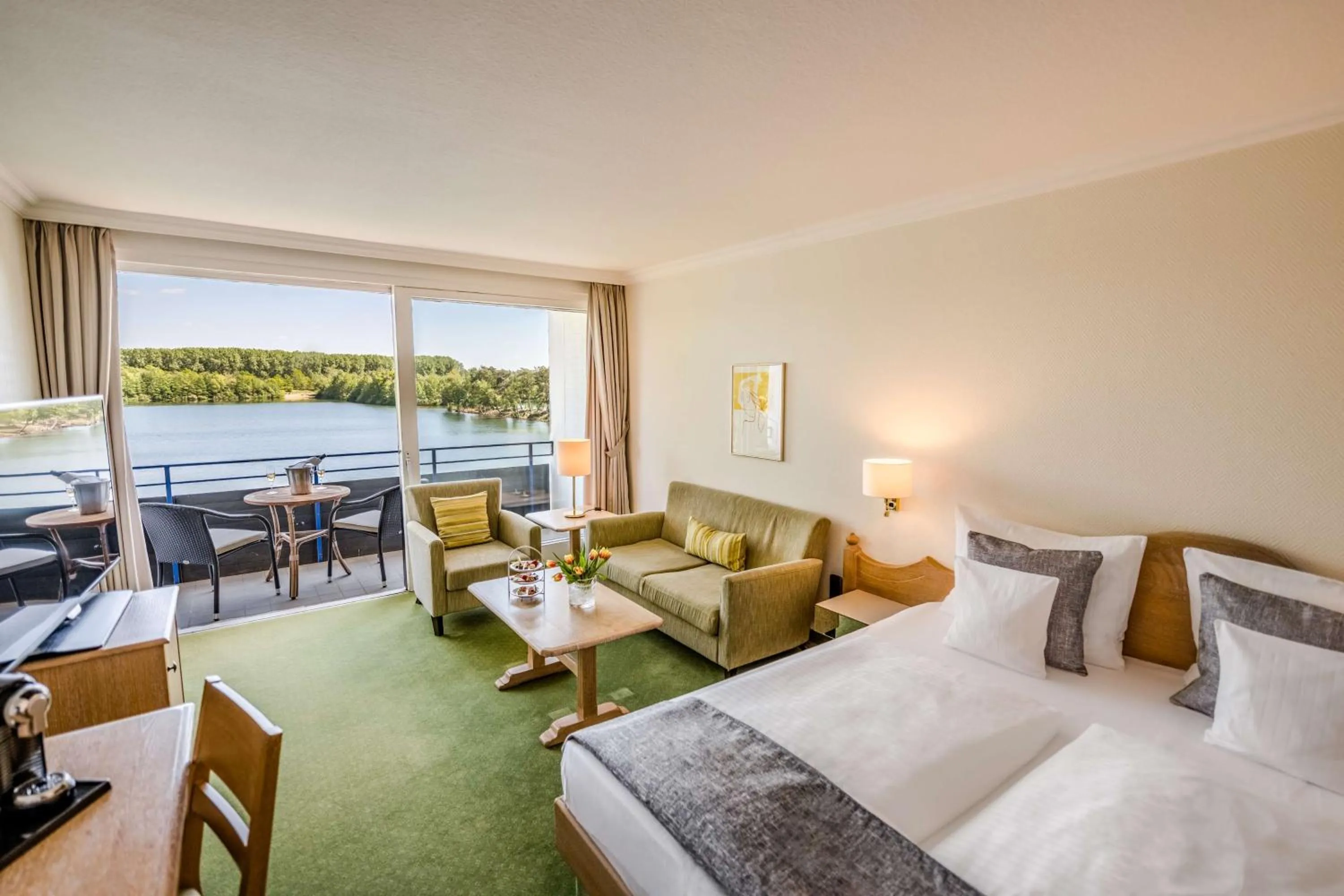 Double Room with Balcony and Lake View in Best Western Premier Seehotel Krautkrämer