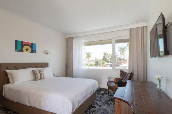 Queen Room with Garden View in Best Western Adelaide Airport