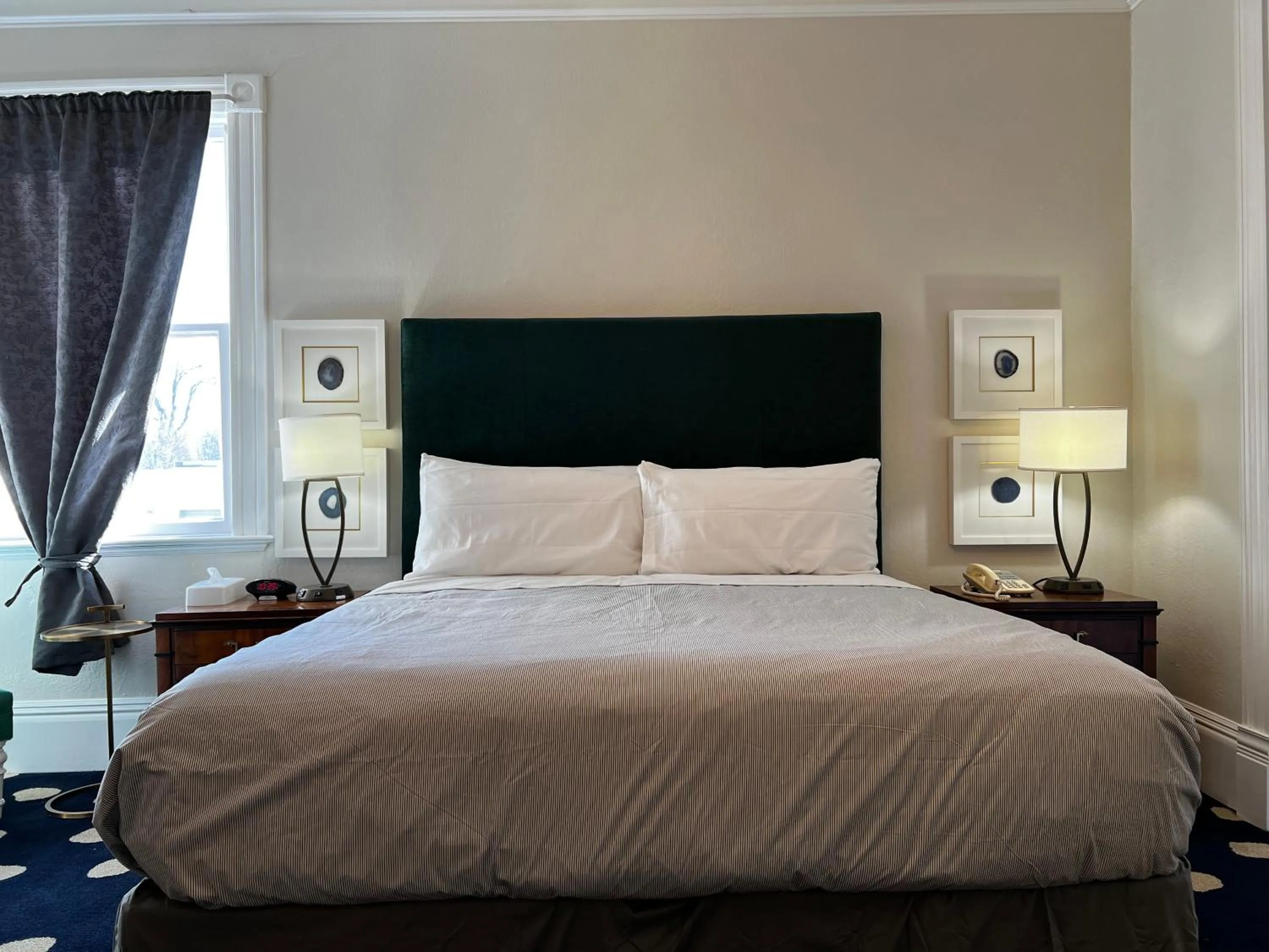 Deluxe Triple Room in Sterling Hotel