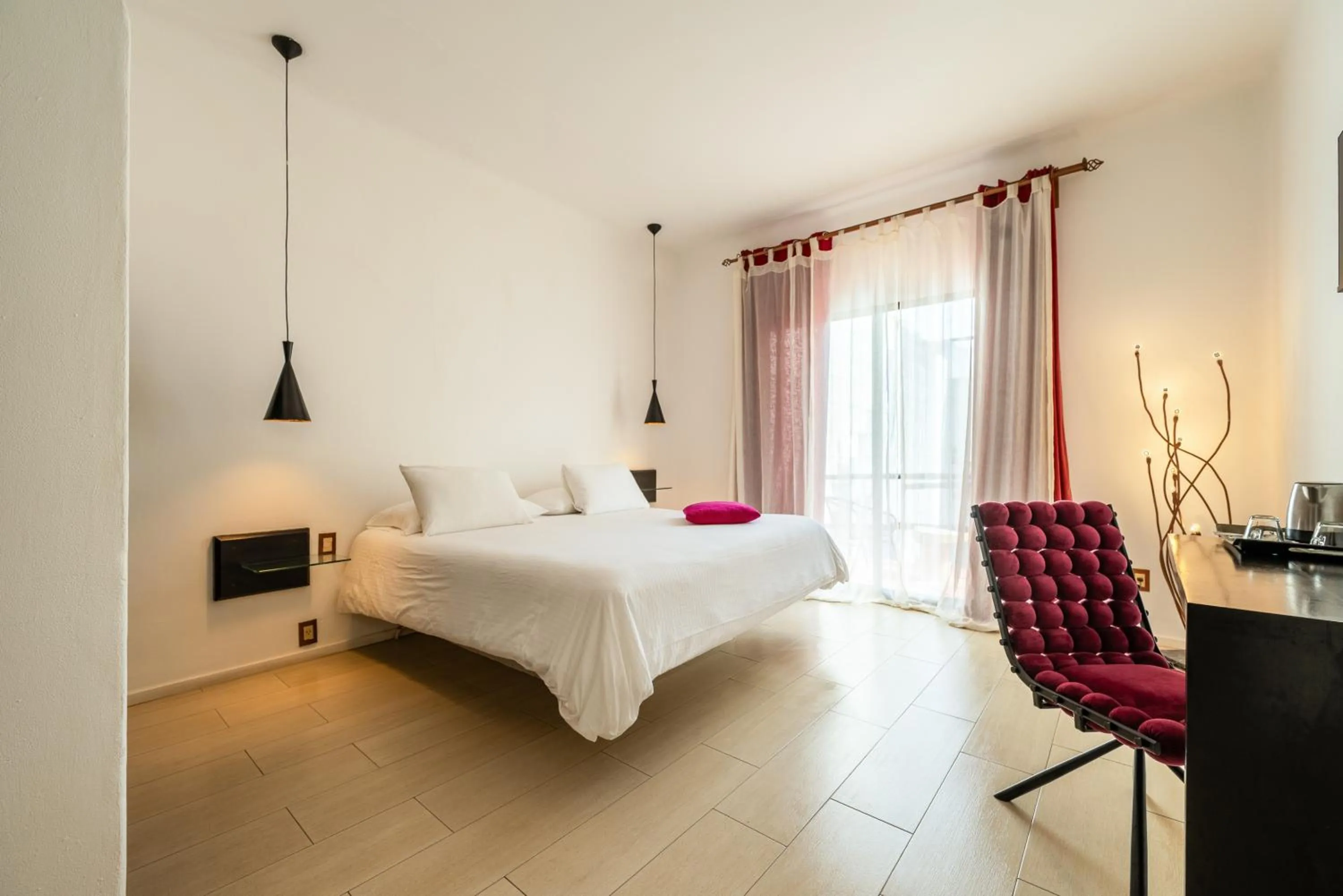 Deluxe Room with Pool View in Kinbe Hotel Boutique