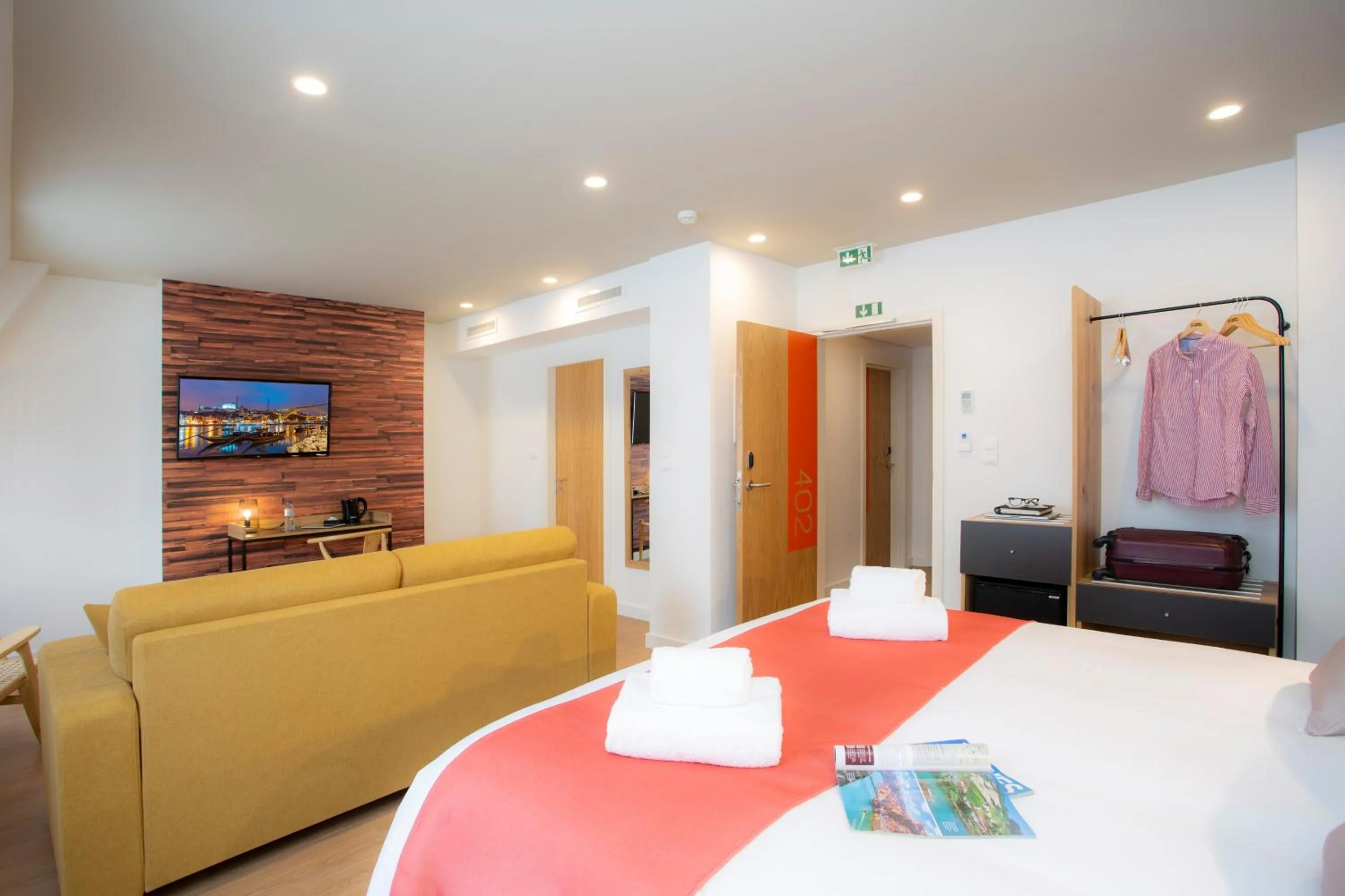 Superior Queen Room - single occupancy in Casual Raízes Porto