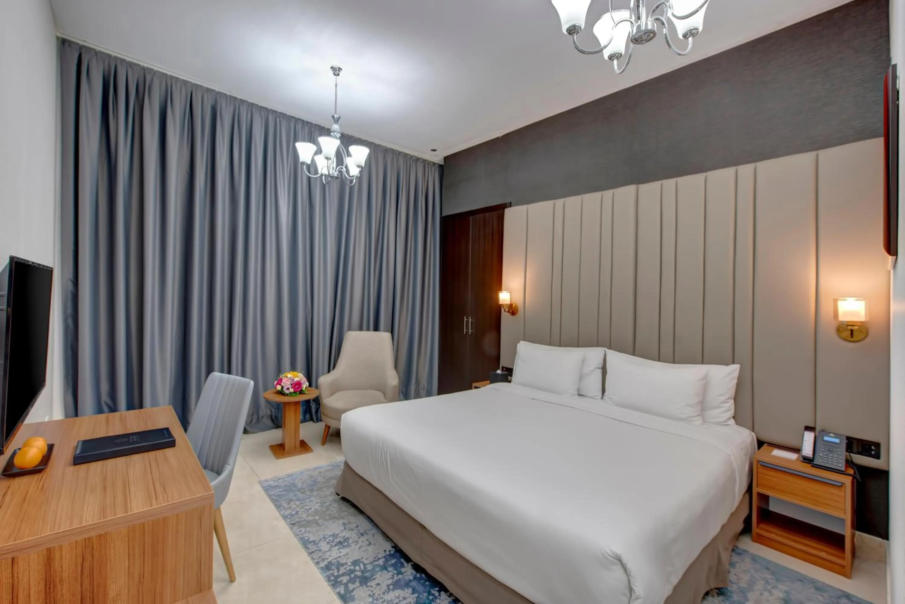Standard Studio in Royal Regency Suites Marina