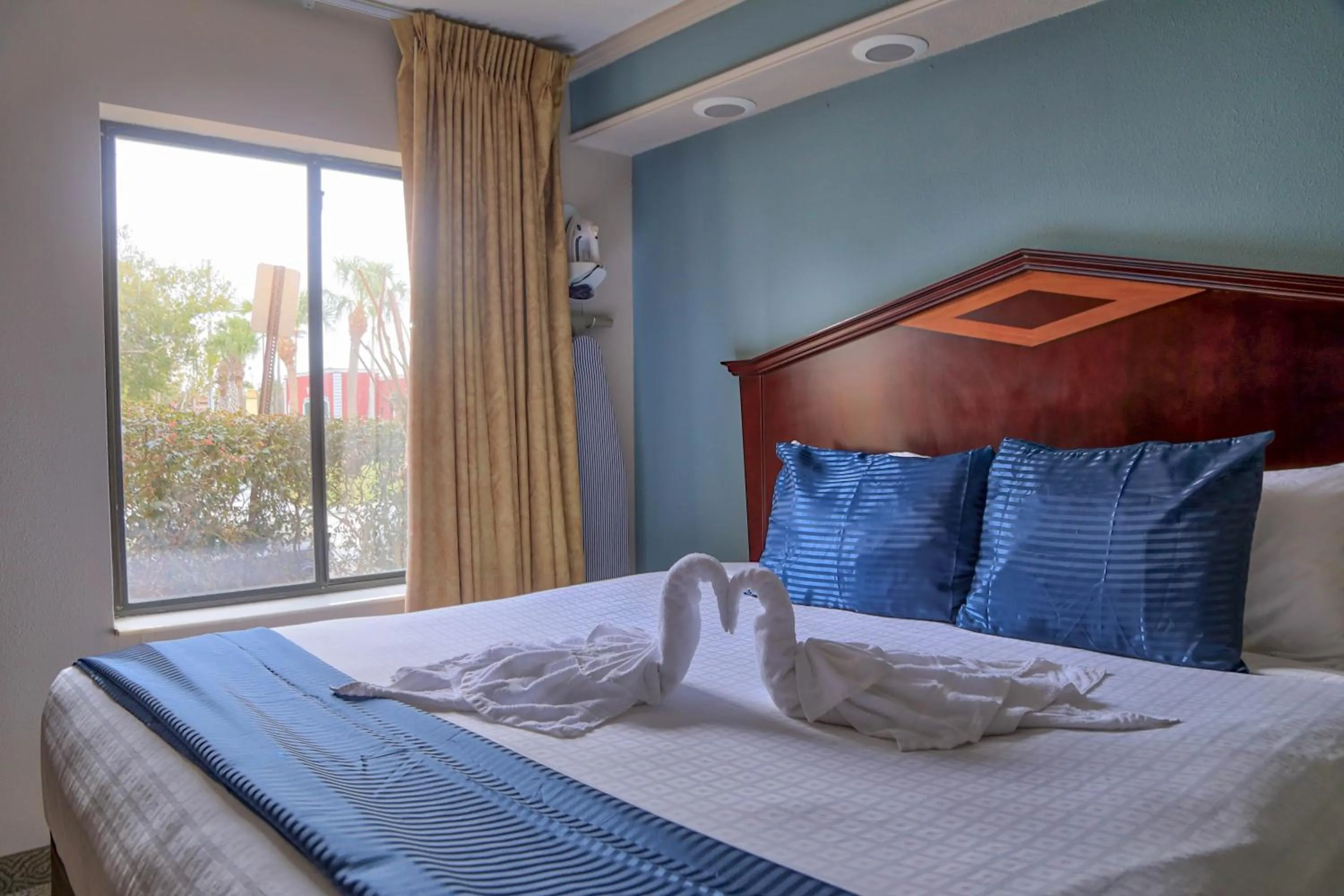 King Room in Destiny Palms Hotel Maingate West