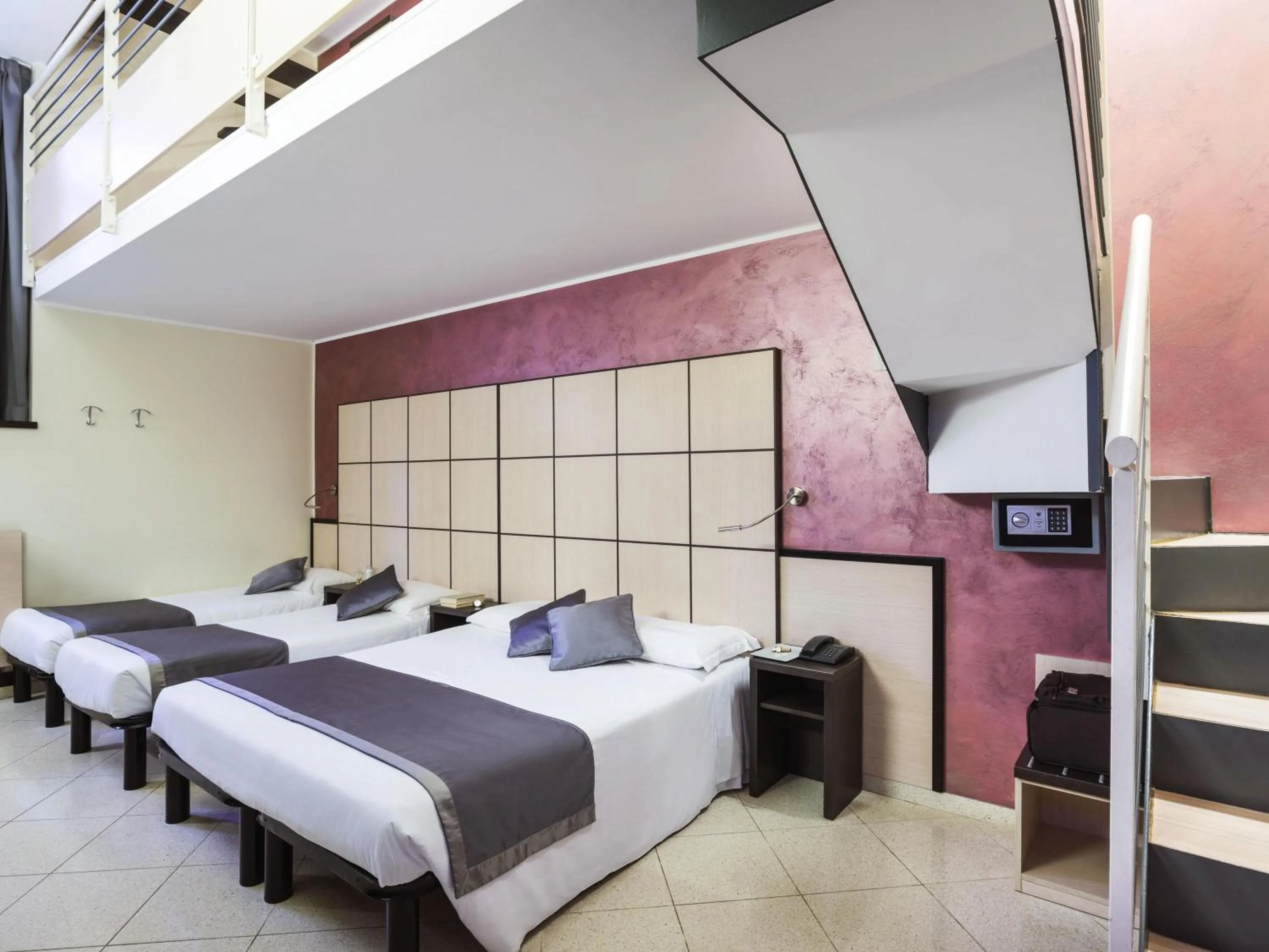Room (6 Adults) in Ibis Styles Milano Centro