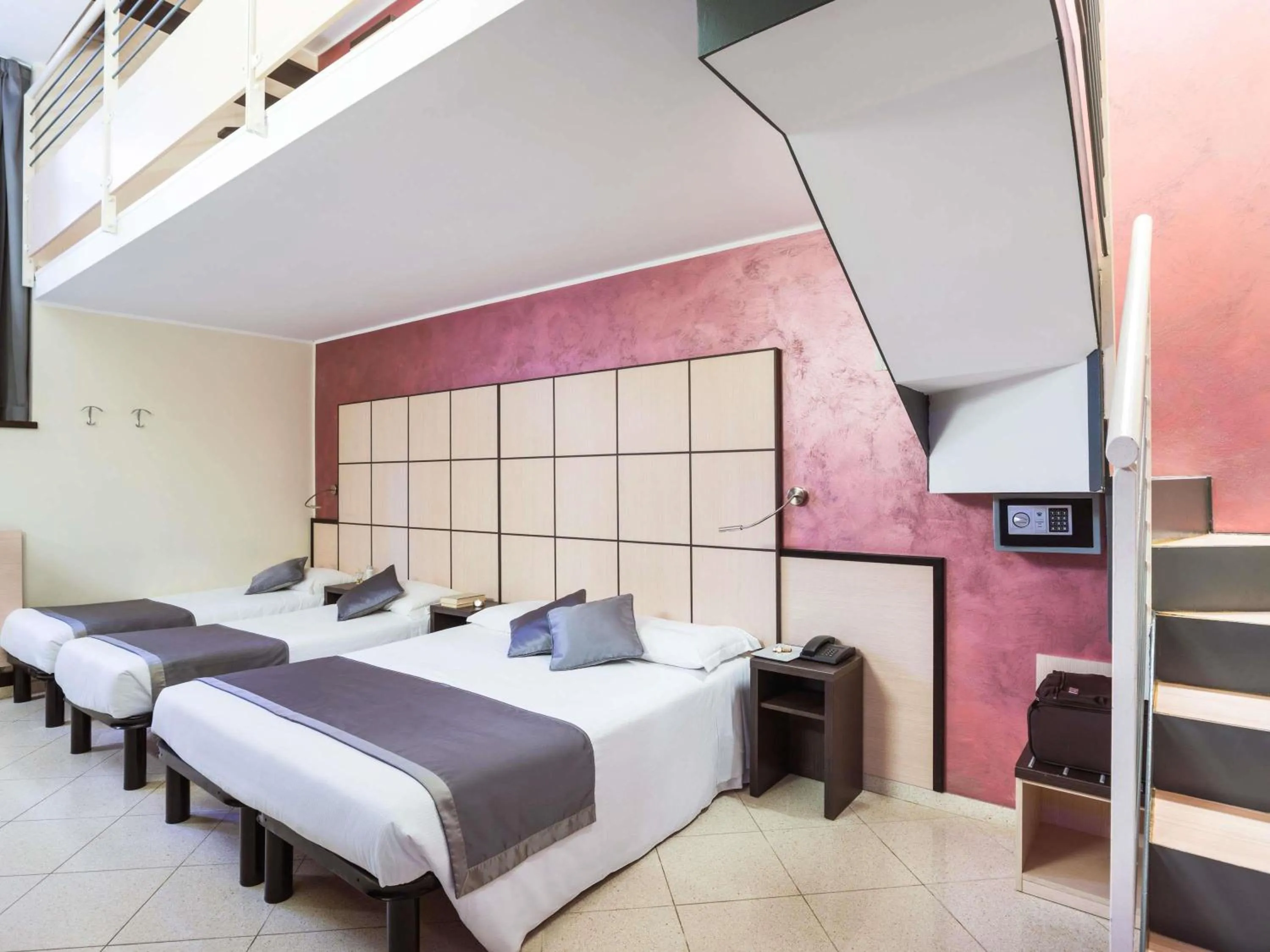 Quintuple Room in Ibis Styles Milano Centro