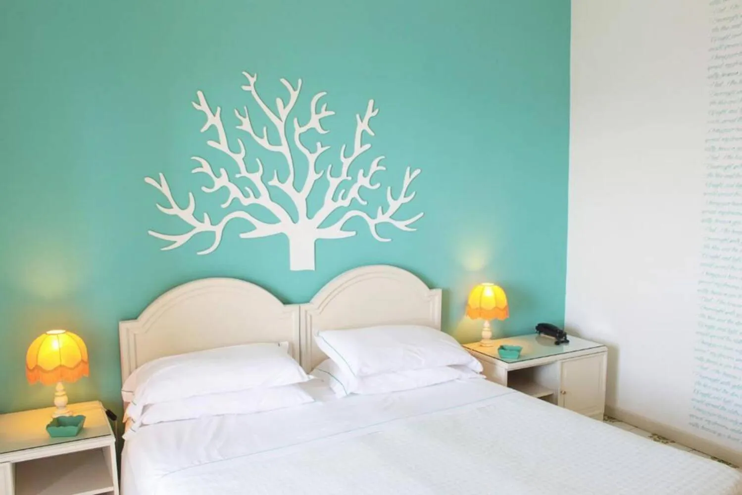 Standard Double Room in Sunbay Park Hotel