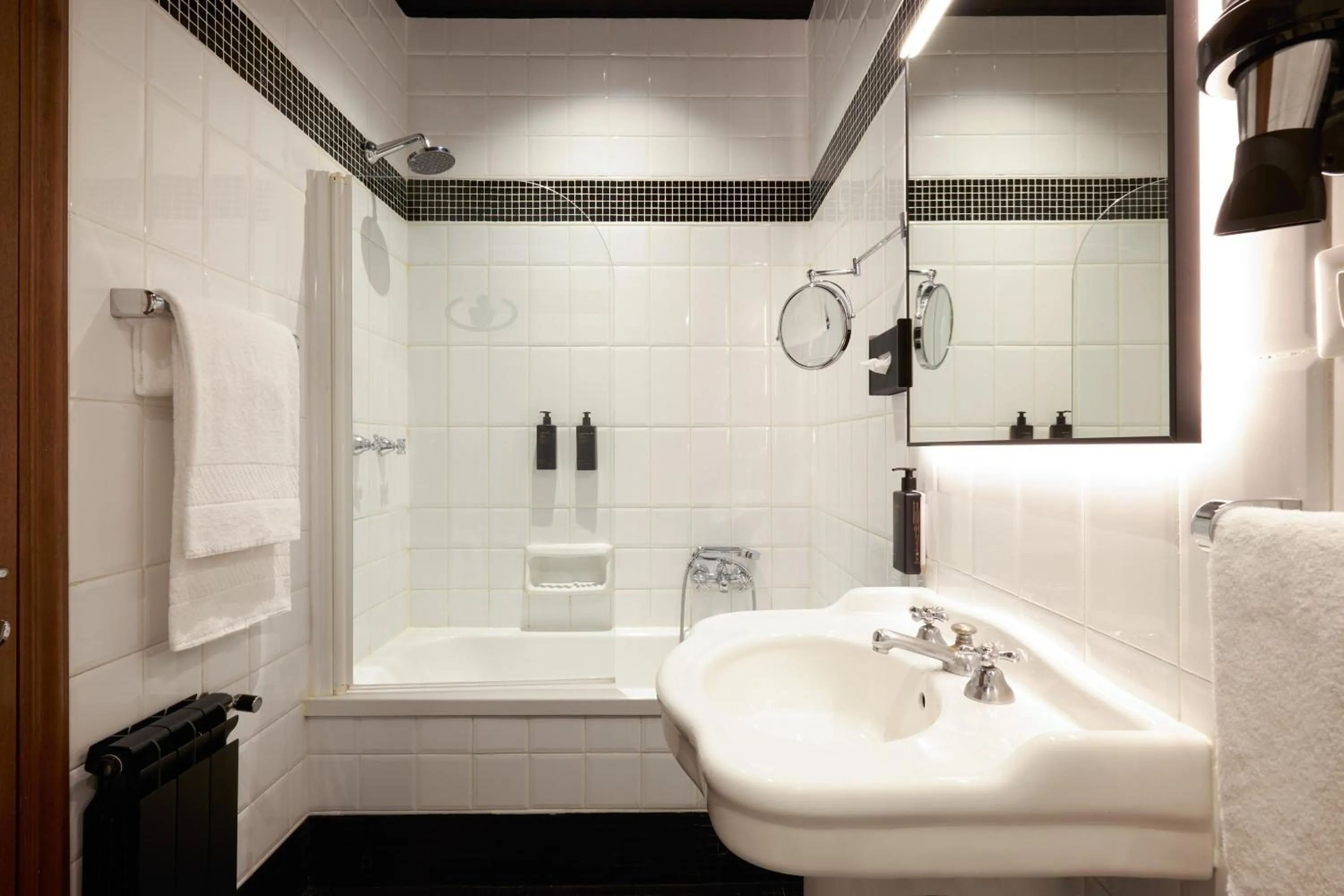 Superior Double or Twin Room in Hotel Mascagni