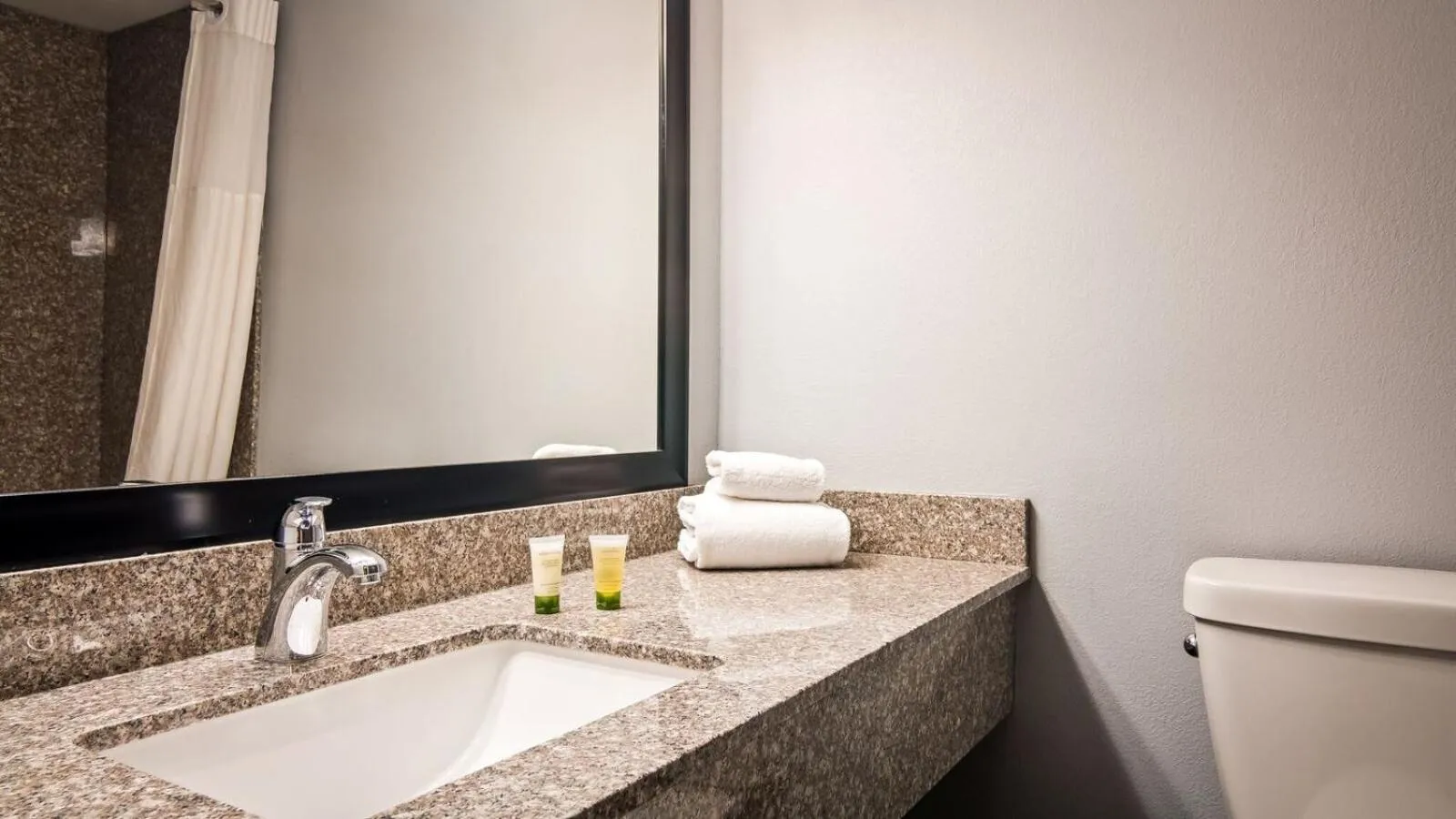 Queen Room with Two Queen Beds - Non-Smoking in Travelodge by Wyndham Bellmawr