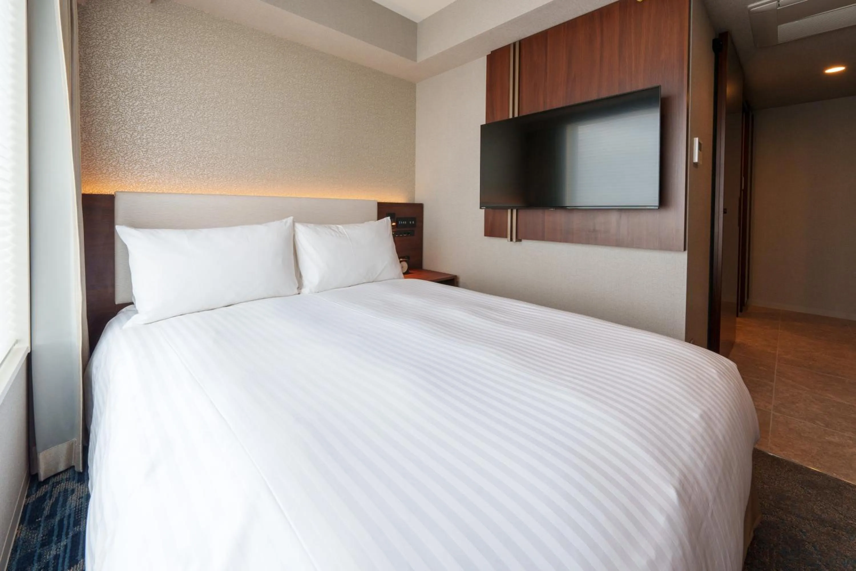 Club Double Room (Including Cocktail Time 17:00~19:00) - single occupancy in Hotel GrandConsort Naha