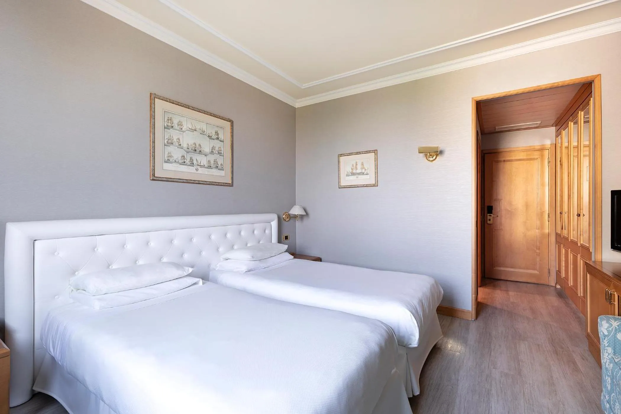 Superior Twin Room in Royal Garden Assago Milano