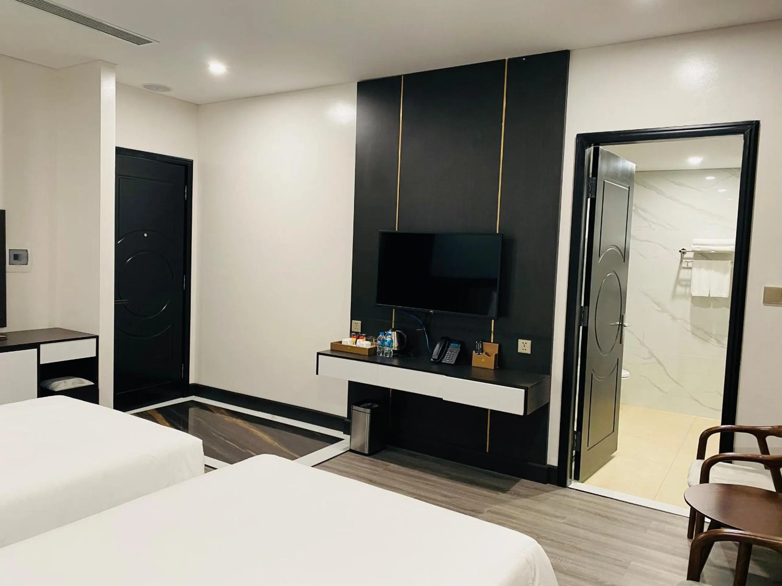 Deluxe Double or Twin Room in DIAMOND HOTEL VÂN ĐỒN