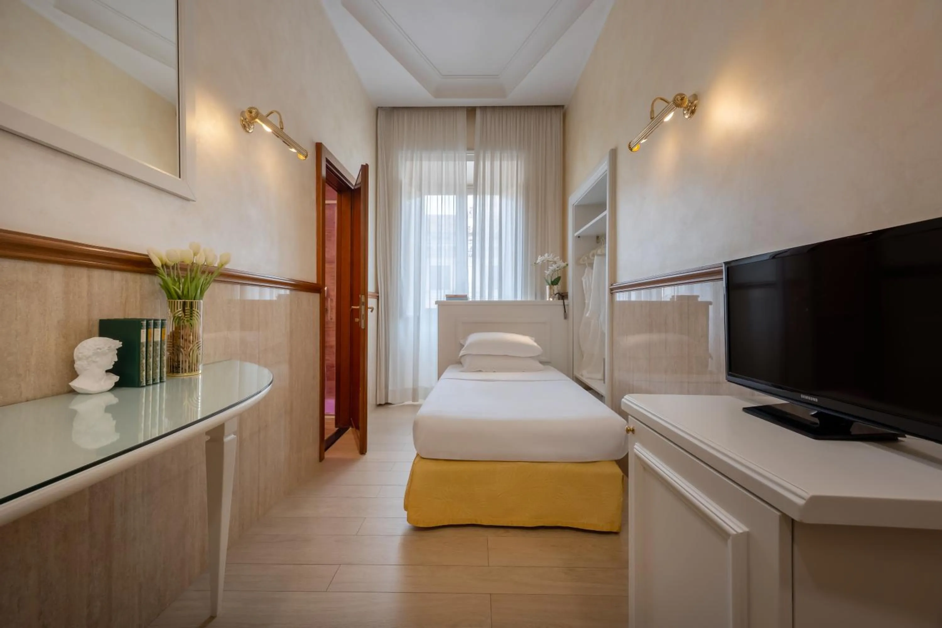 Single Room in Hotel Palladium Palace