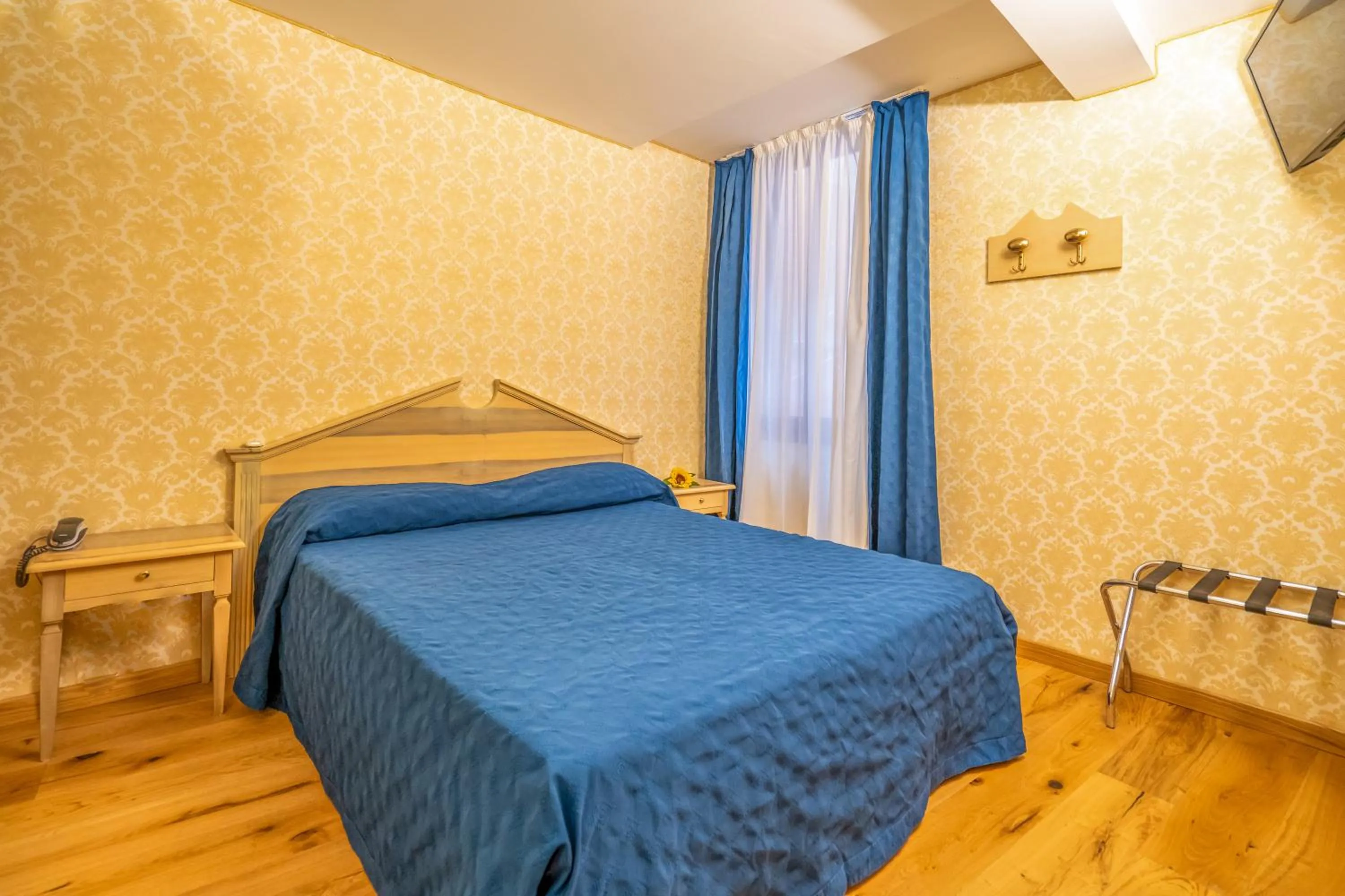 Classic Double or Twin Room - Annex in Hotel Tintoretto