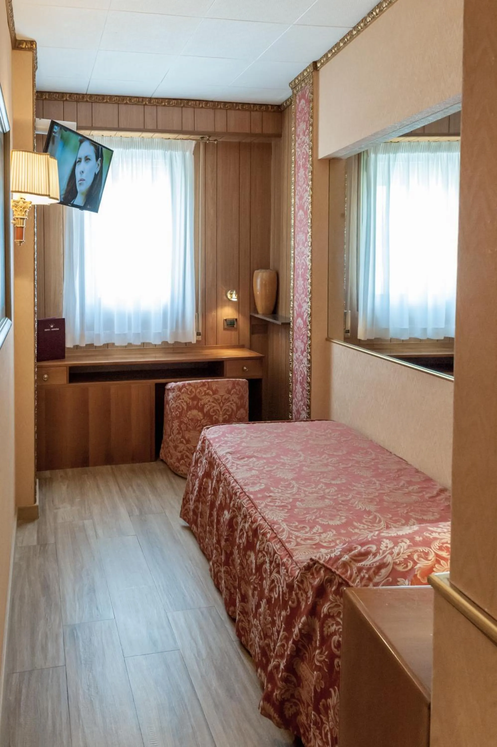 Single Room in Hotel Venezia