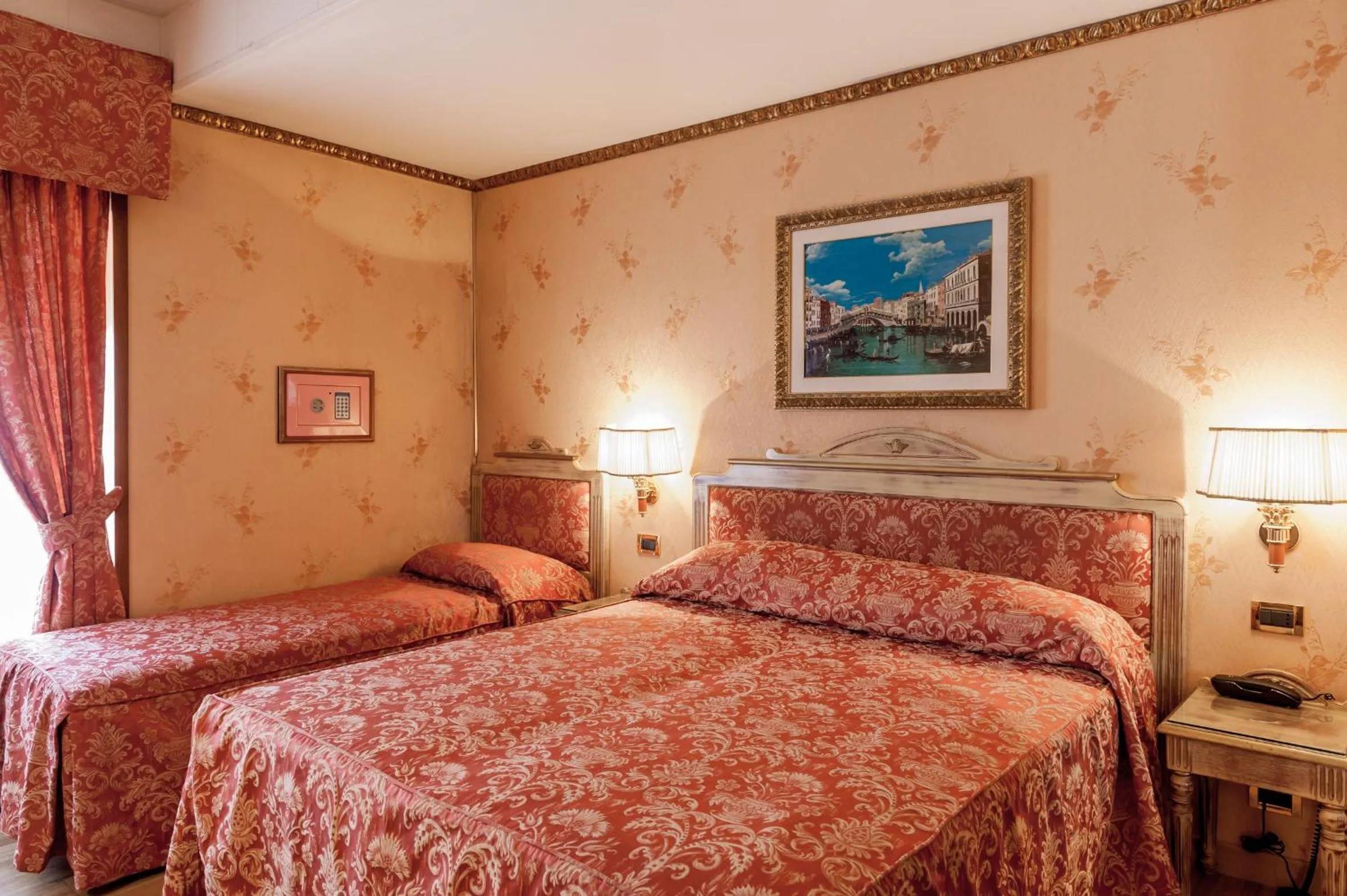 Triple Room in Hotel Venezia