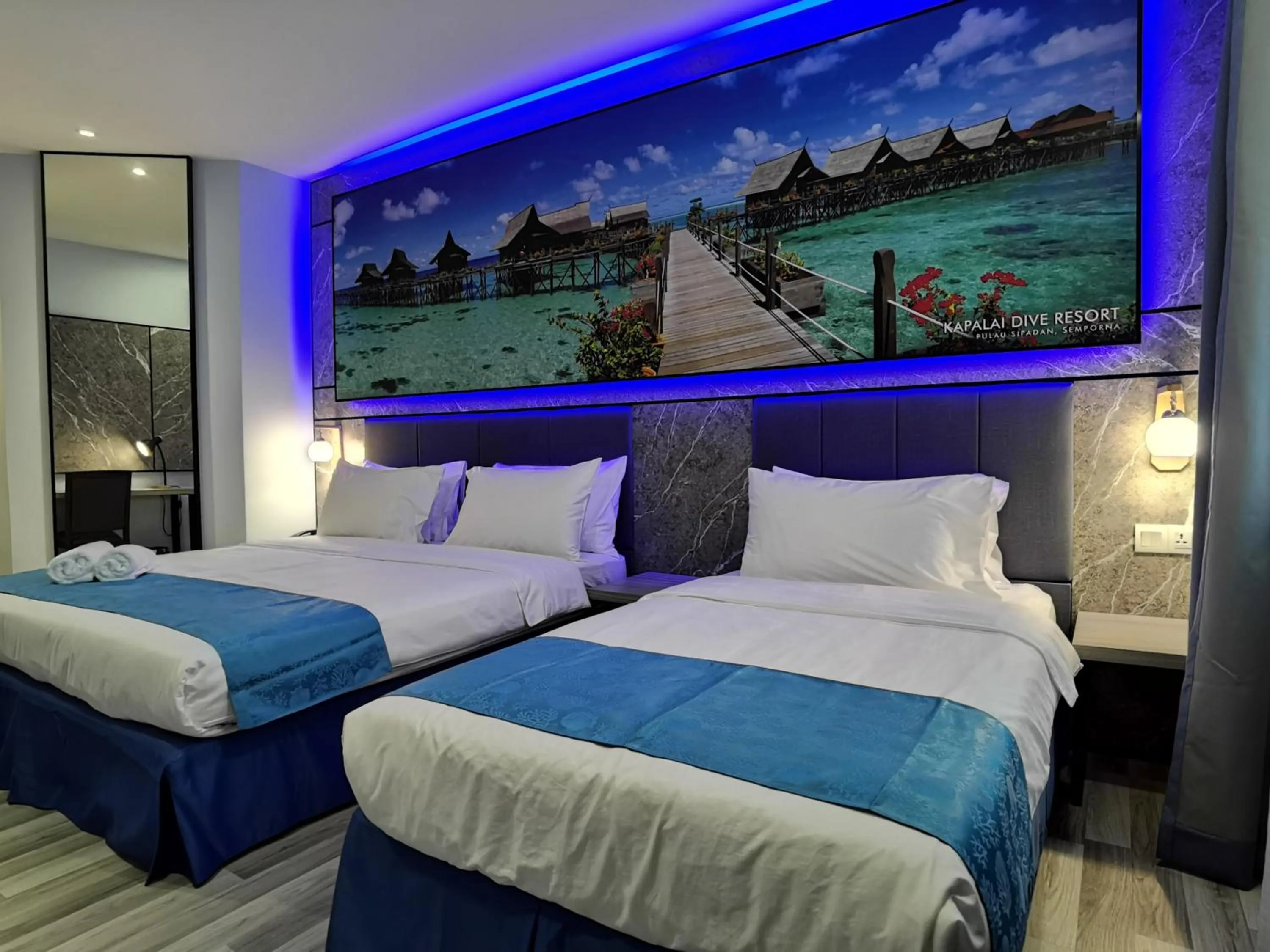 Ocean Themed - Super Twin in Hotel 17