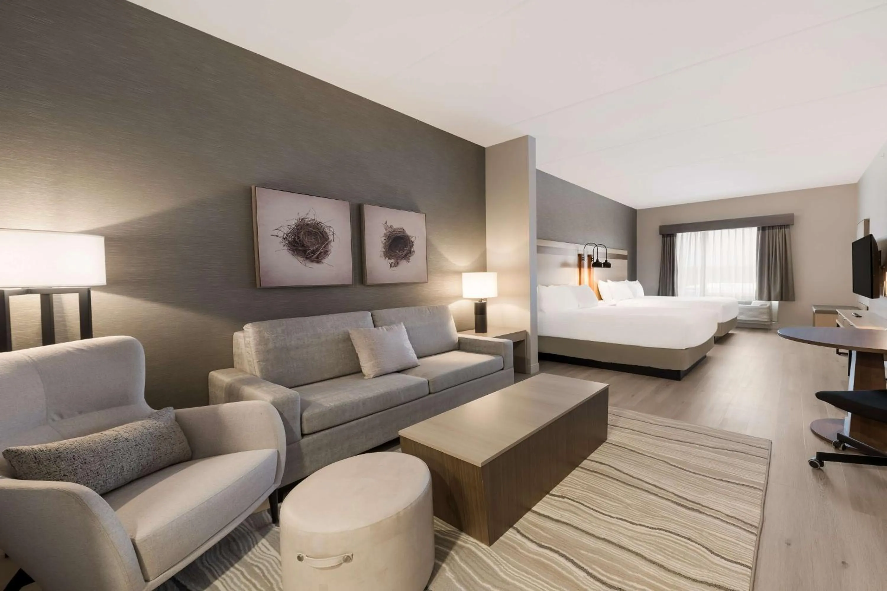 Queen Suite with Two Queen Beds in Best Western Plus Parry Sound