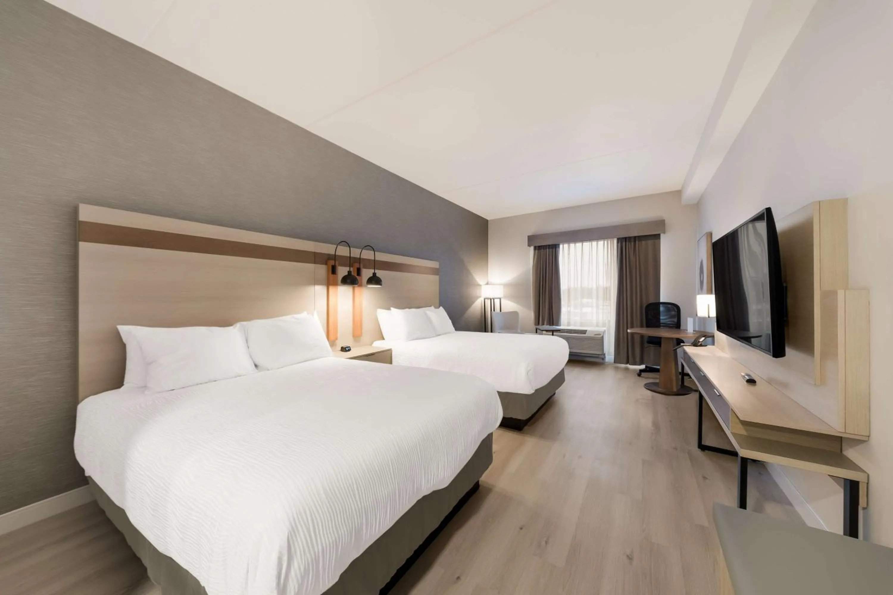 Queen Room with Two Queen Beds in Best Western Plus Parry Sound