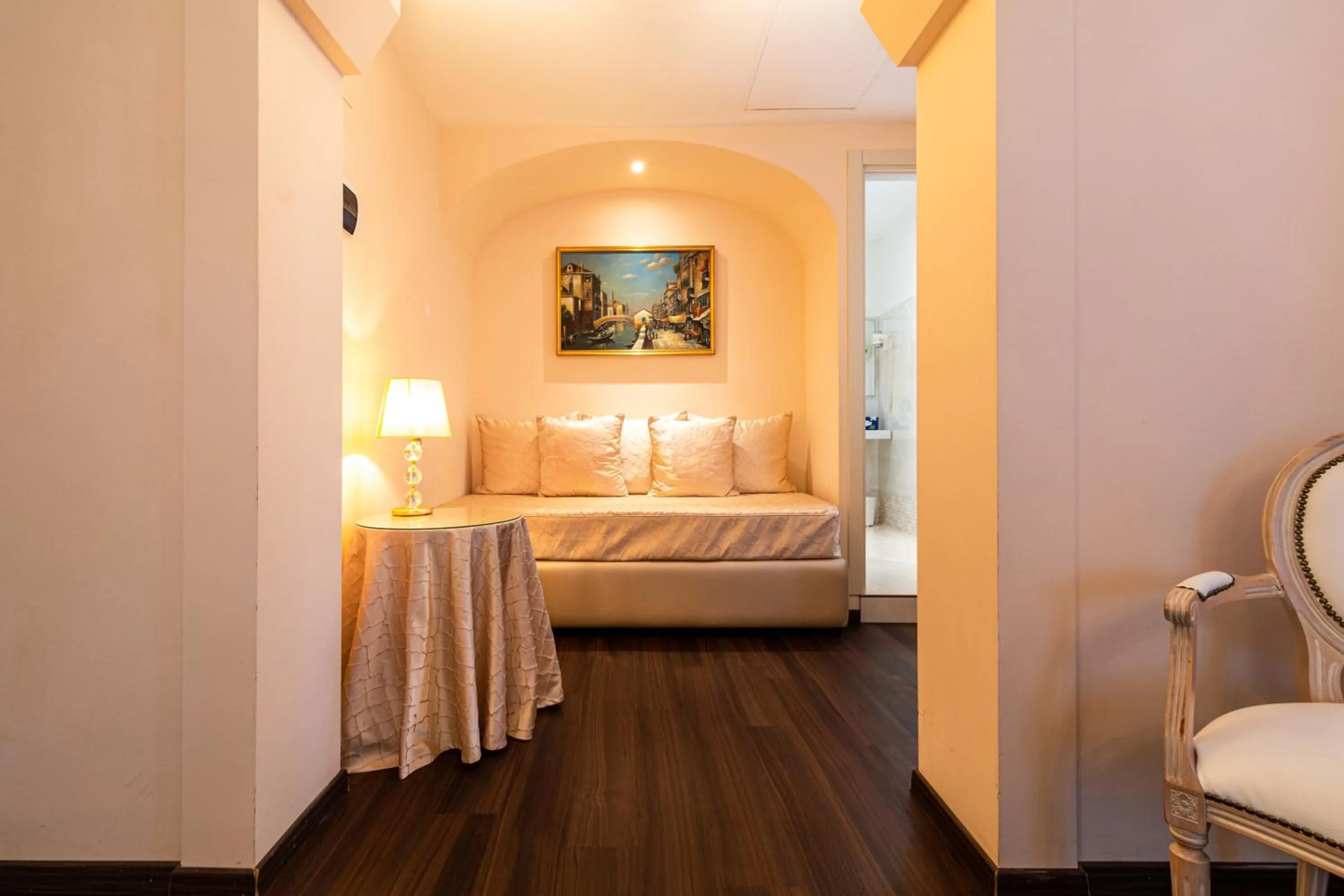 Deluxe Double Room - Canal View in Hotel Principe