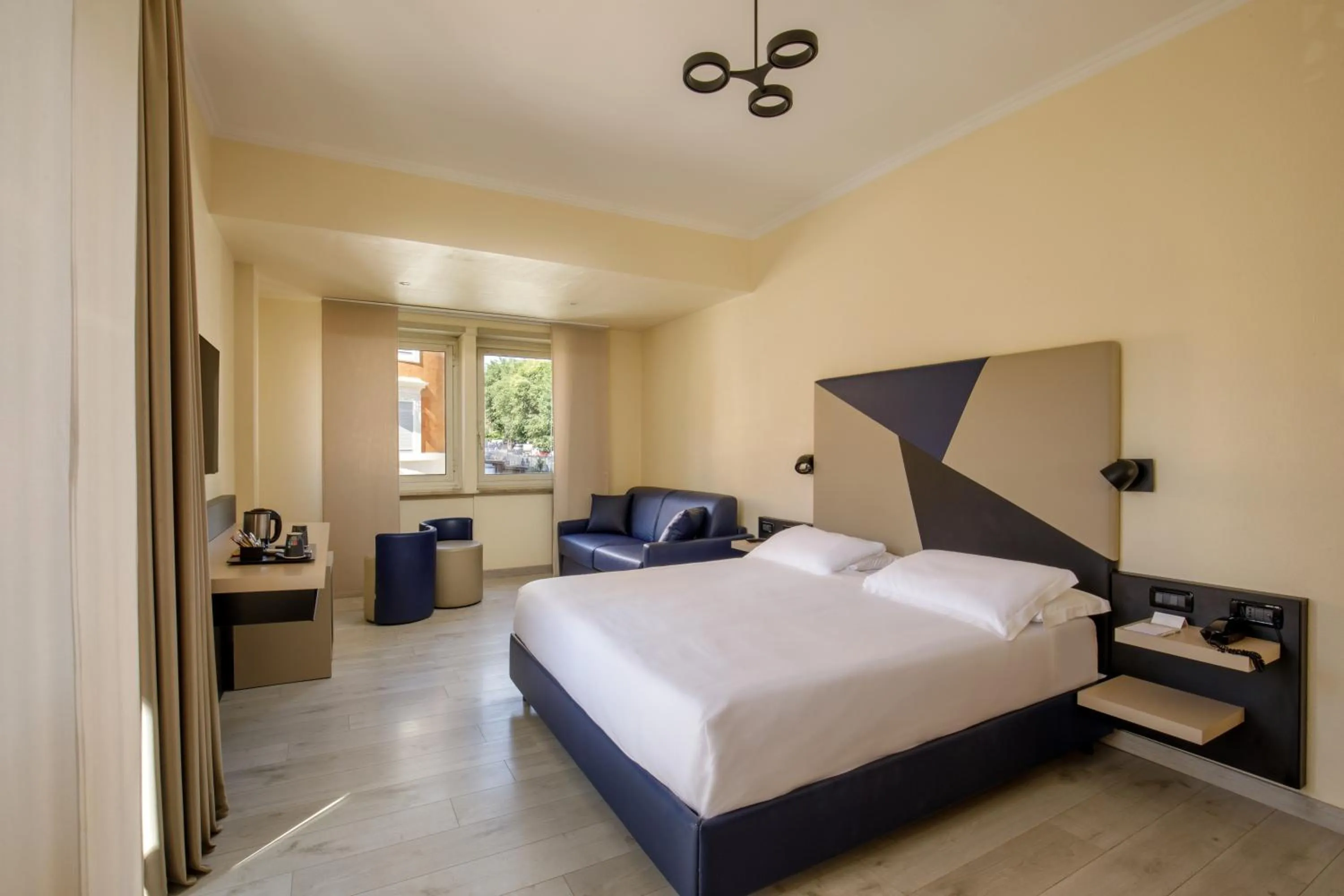 Superior Double or Twin Room in Best Western Hotel Globus