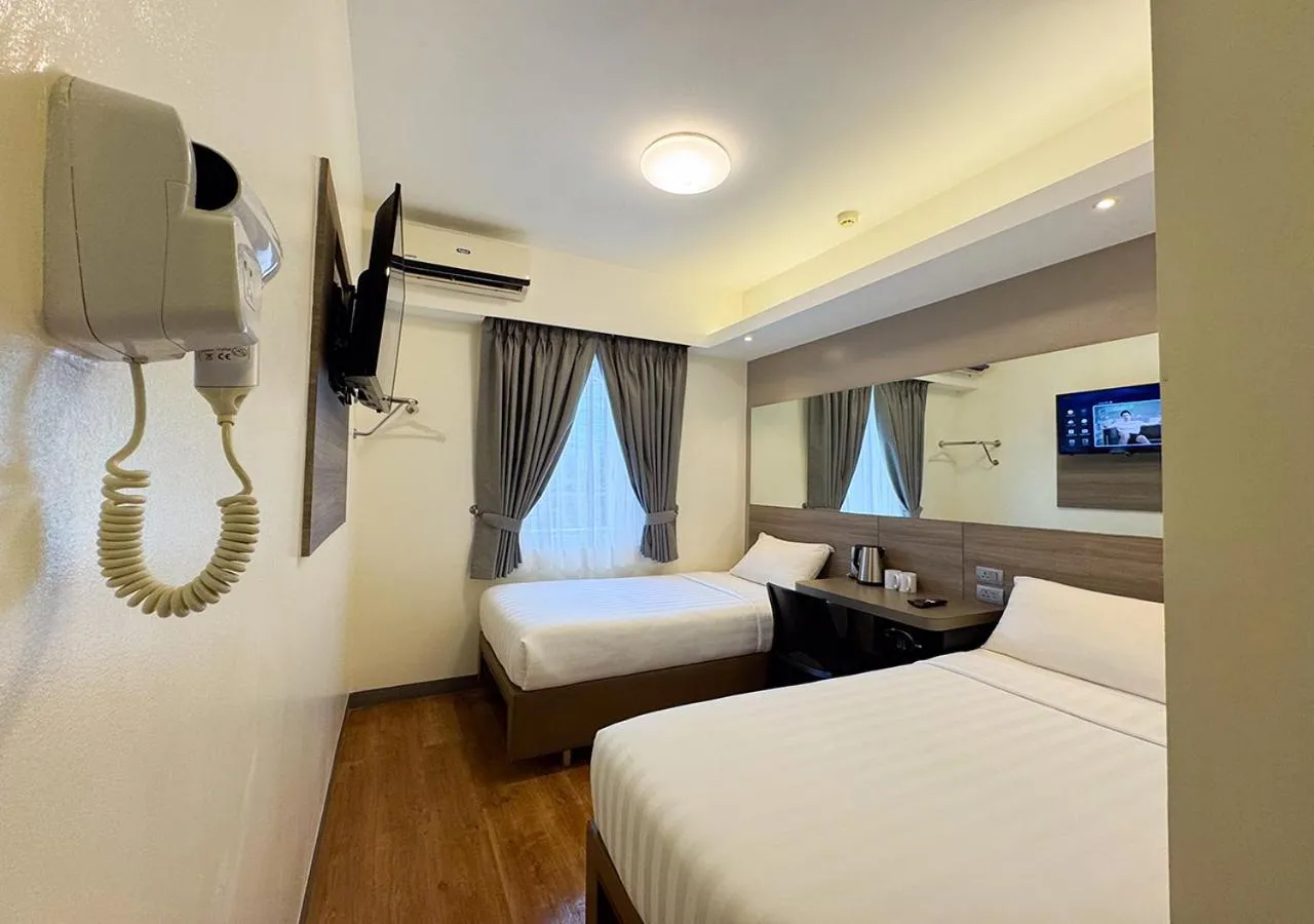 Superior Twin Room in Red Planet Davao
