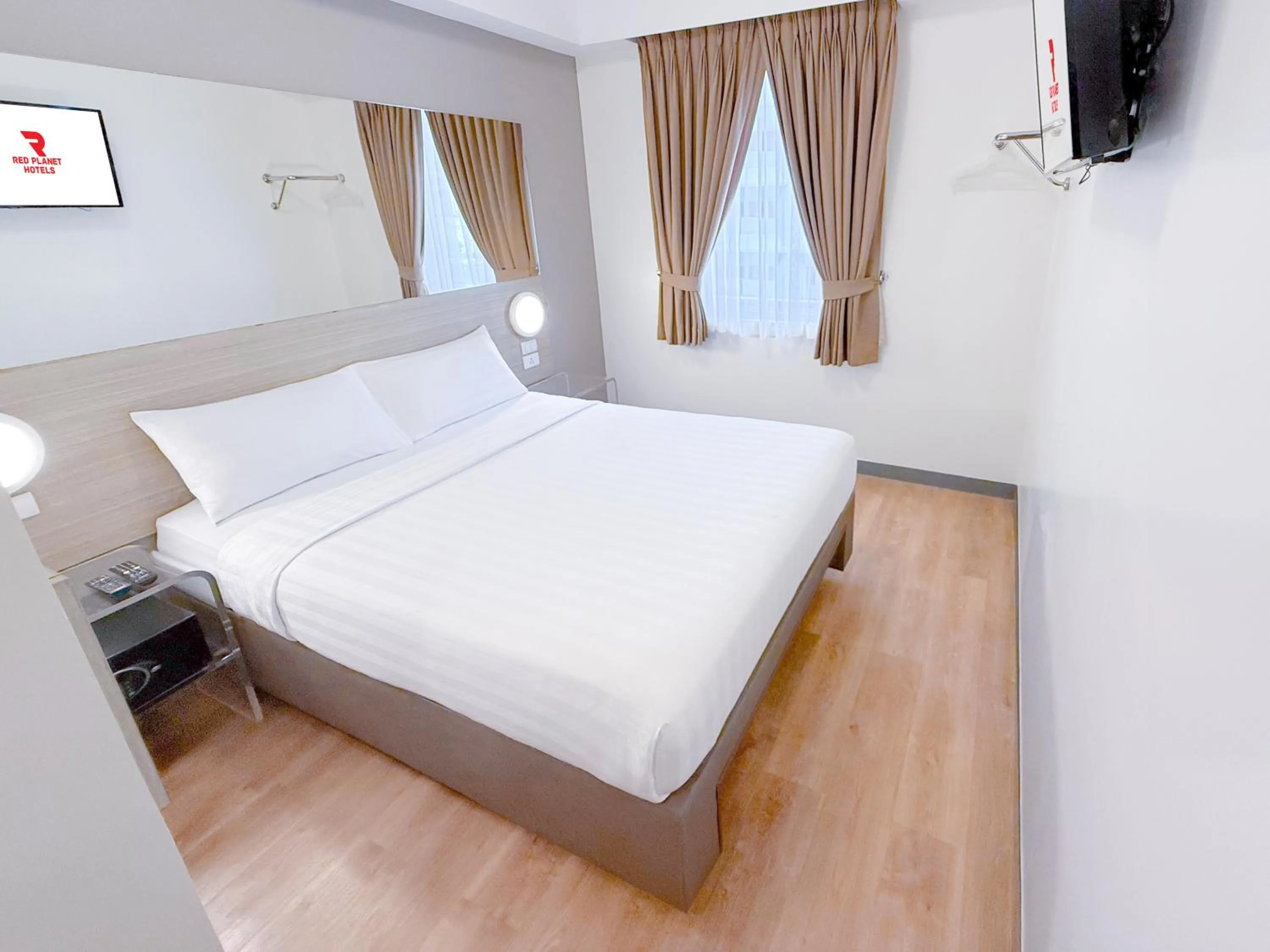 Double Room in Red Planet Davao