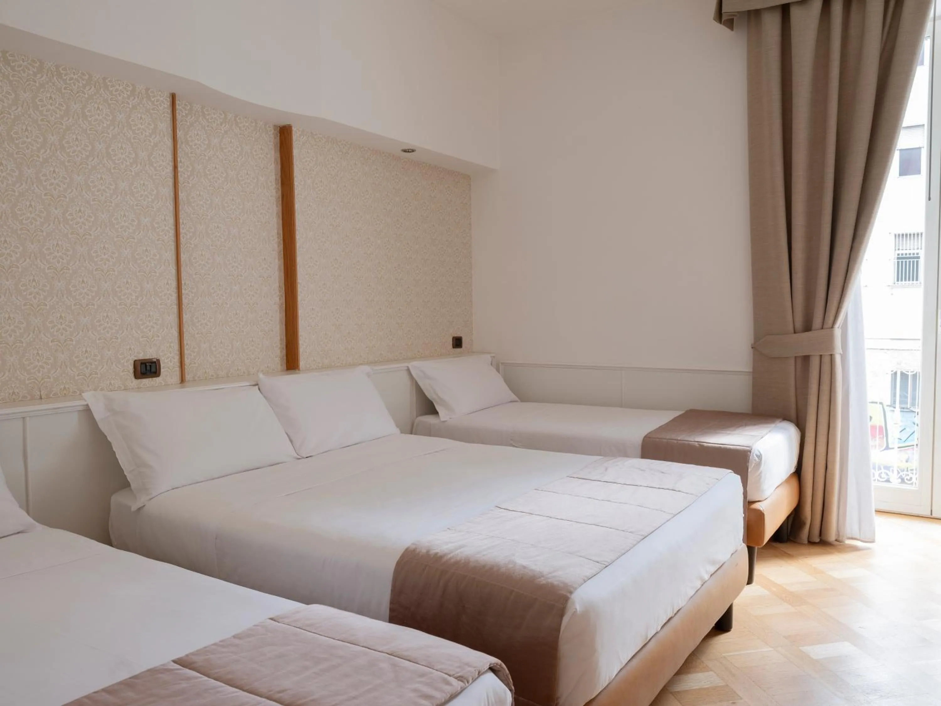 Quadruple Room in Grand Hotel Europa & Restaurant