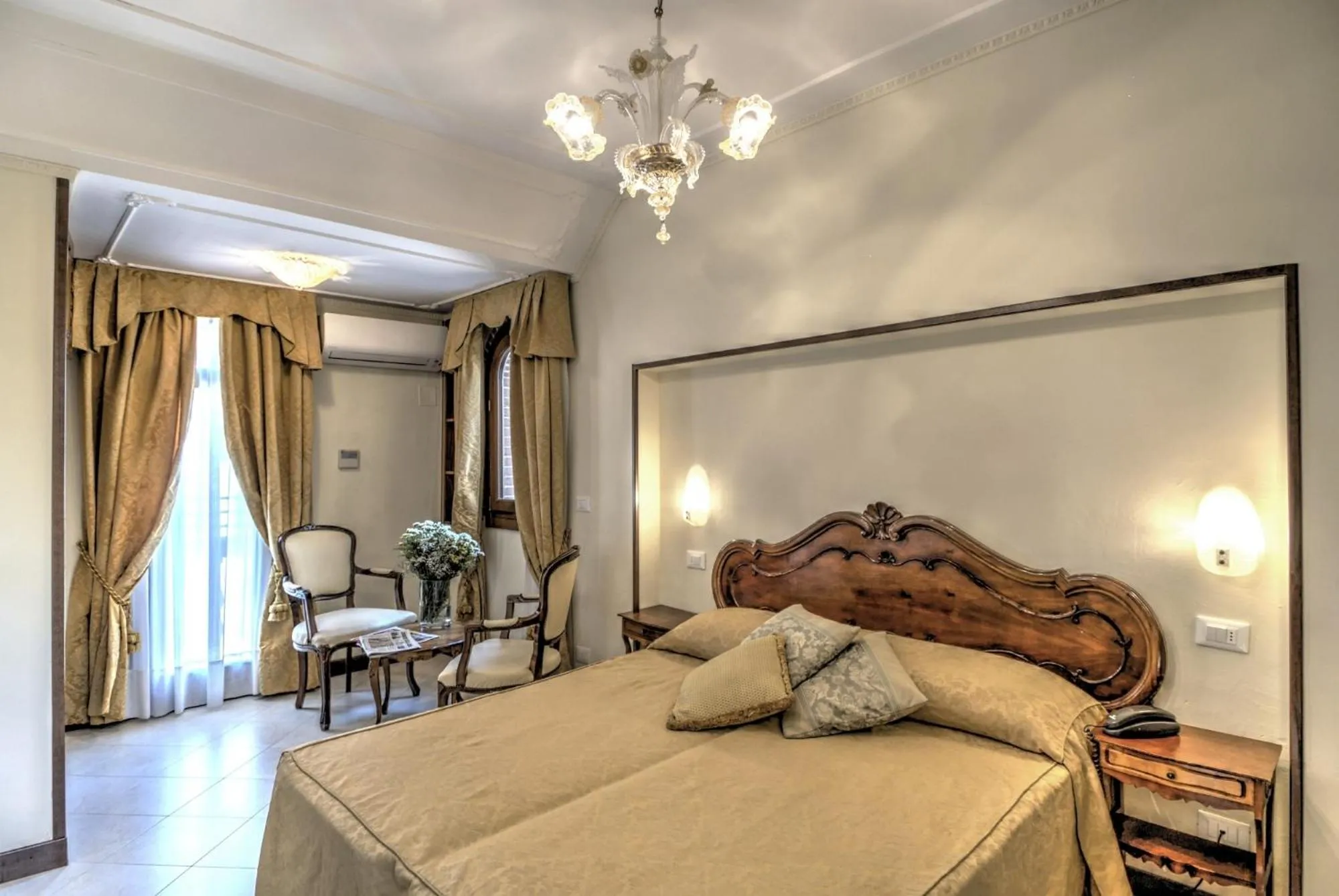 Classic Double Room in Hotel Scandinavia - Relais