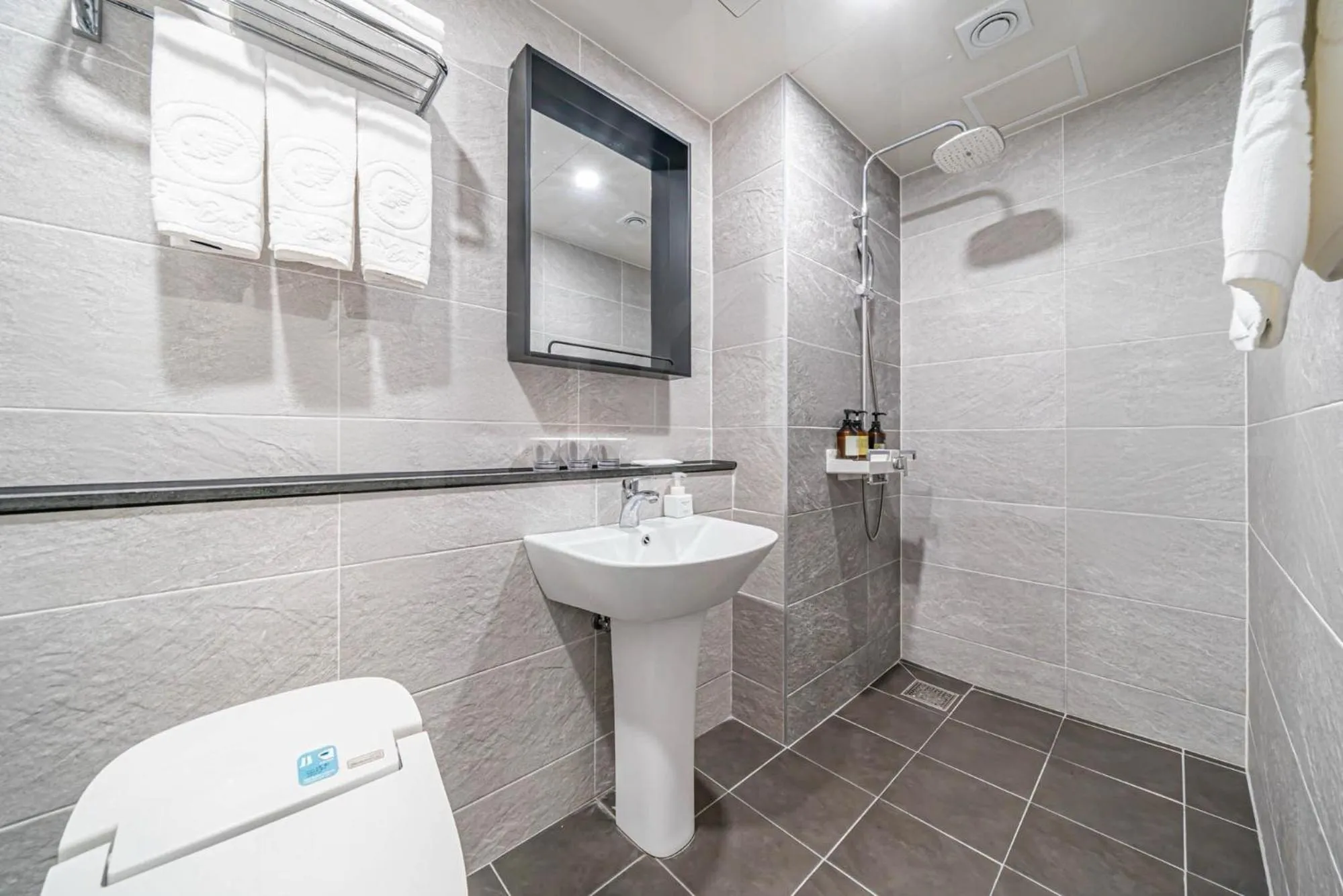 Deluxe Double Room with Sea View in Griffinbay Hotel