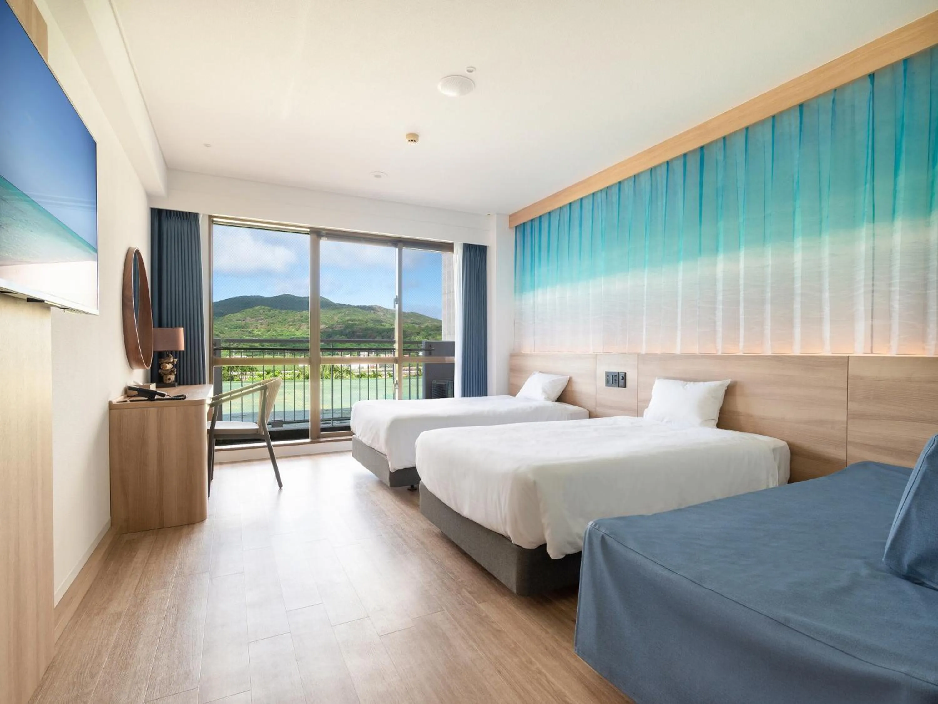 Superior Twin Room in Watermark Hotel Okinawa Kume Island