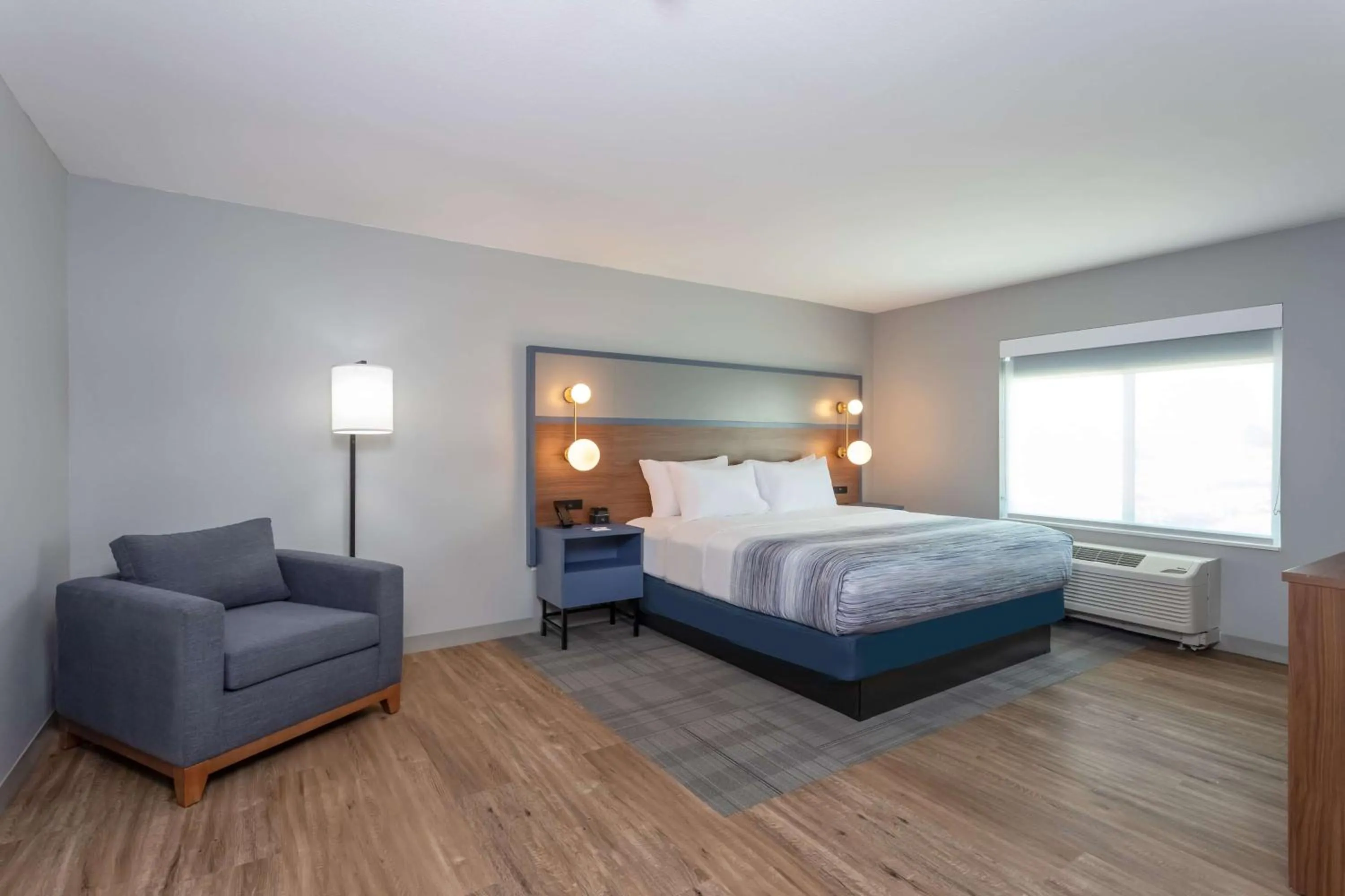 One-Bedroom King Suite - Non-Smoking in AmericInn by Wyndham San Angelo
