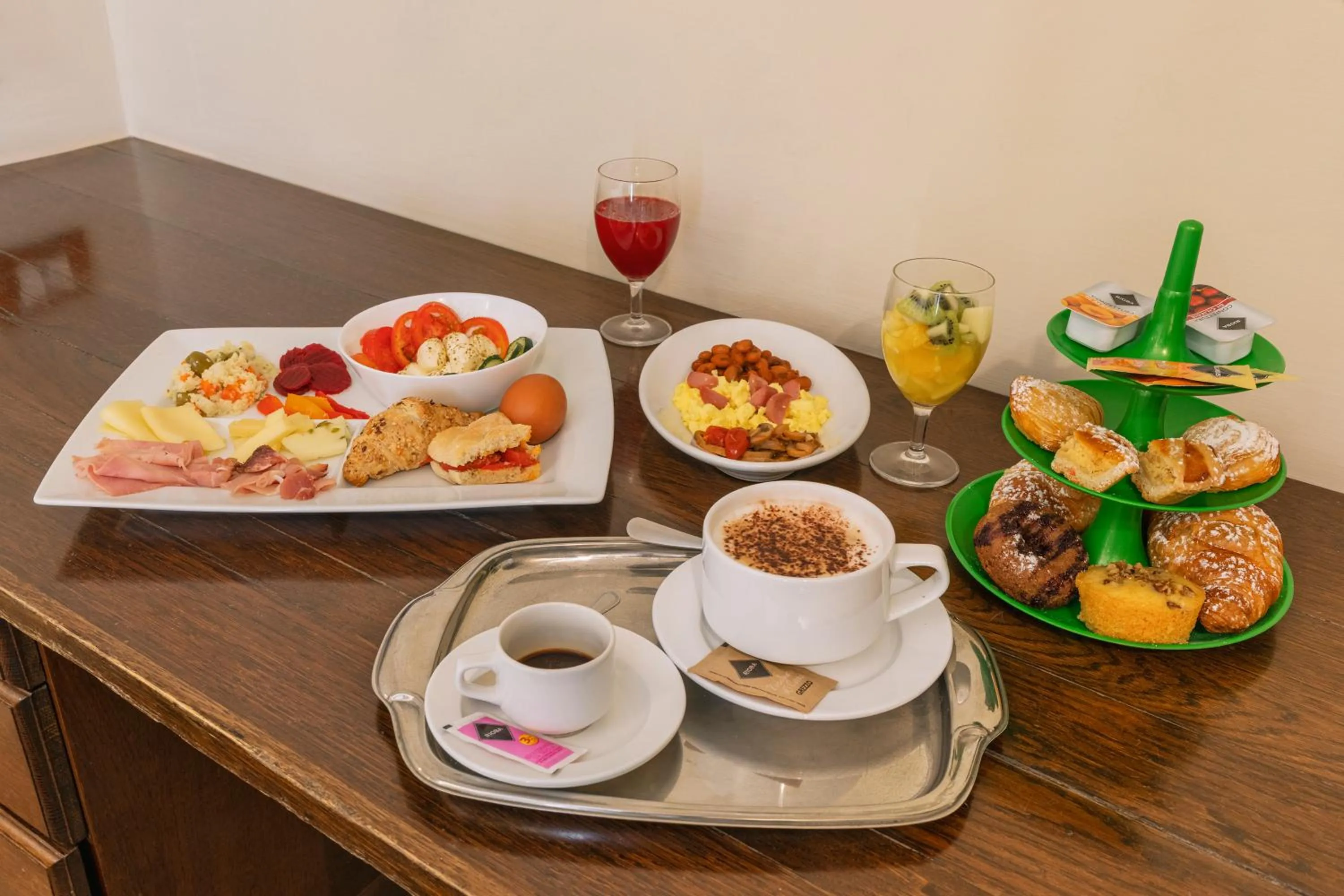 Quadruple Room with Balcony in Hotel Il Convento