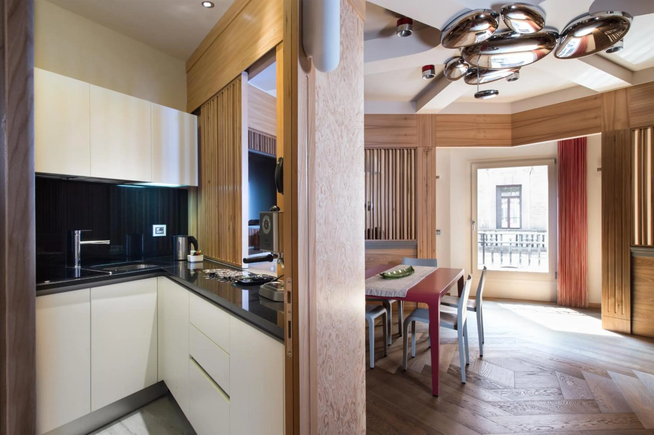 Deluxe Apartment - Separate Building in Art Hotel Orologio