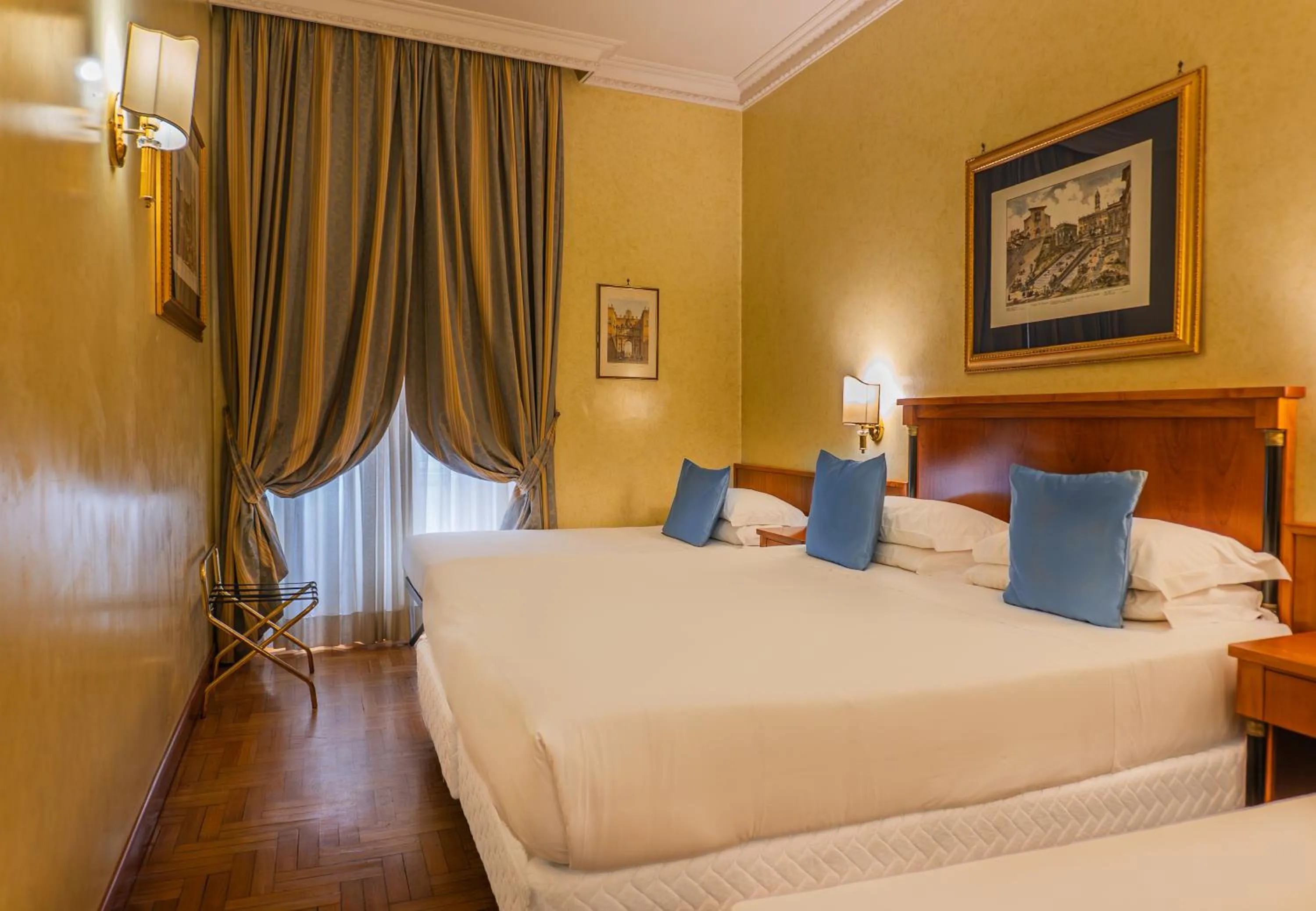 Economy Quadruple Room in Hotel Miami