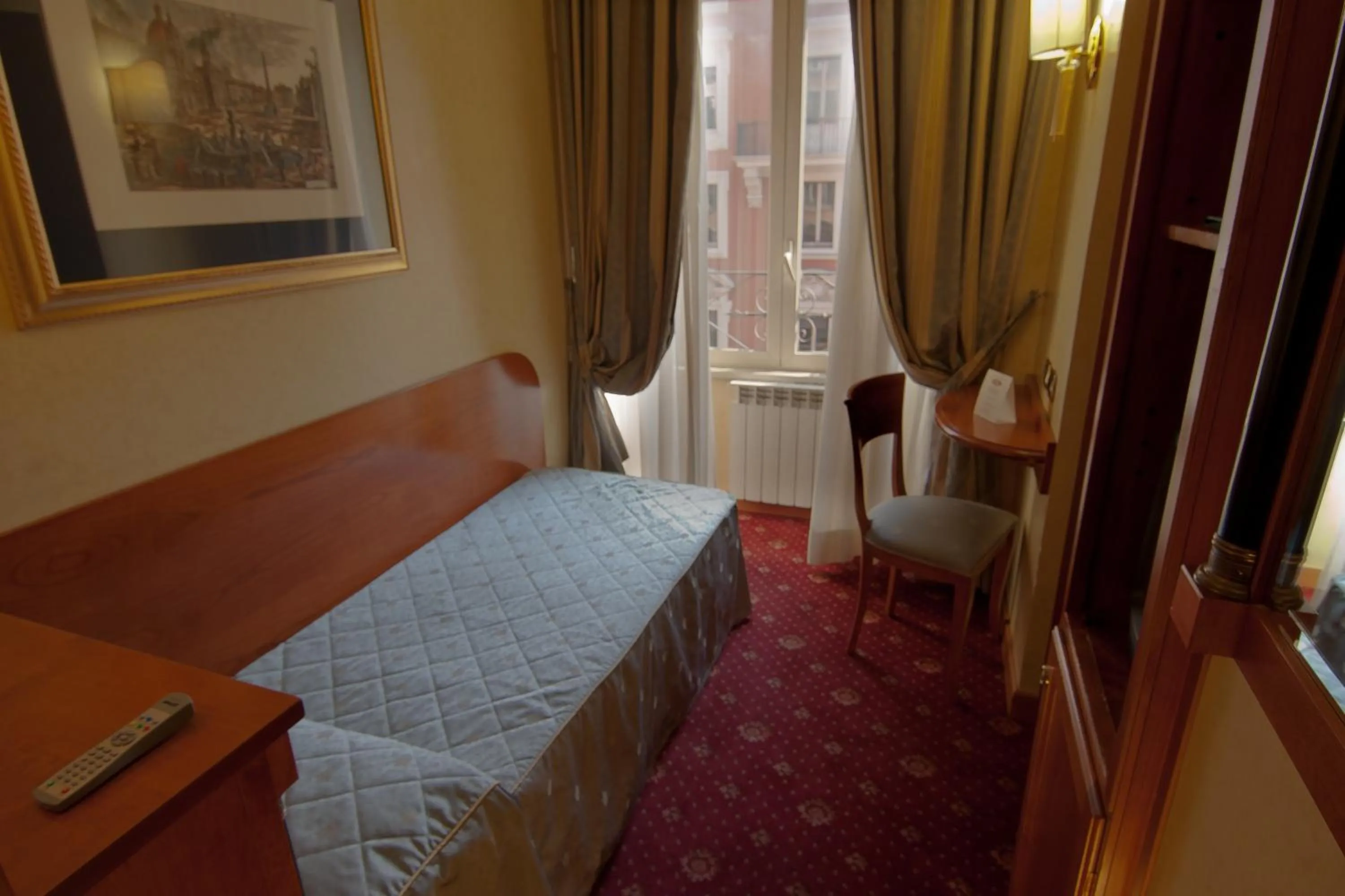 Single Room in Hotel Miami