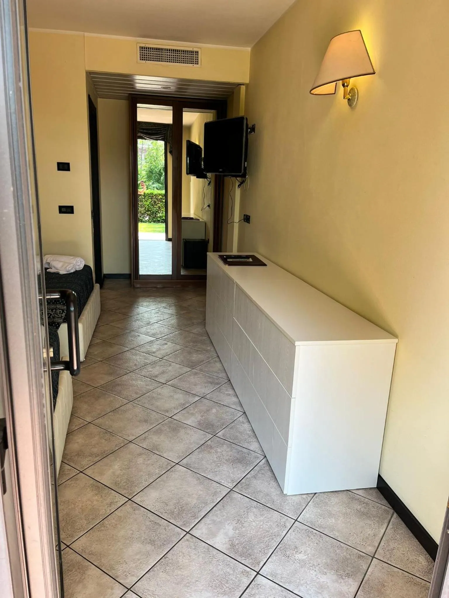 Quadruple Room with Two Double Beds - Ground Floor in Yachting Hotel Mistral