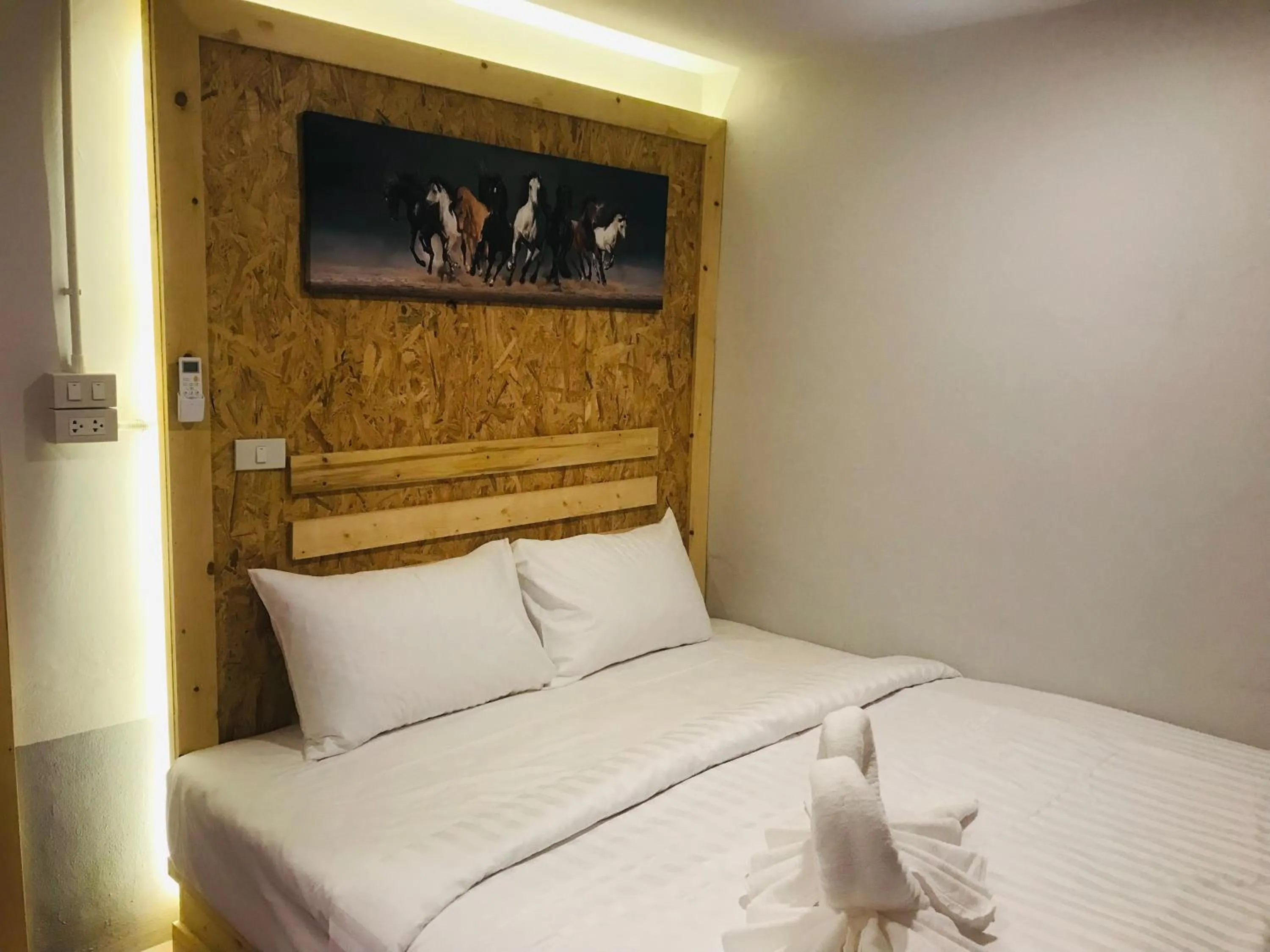 Deluxe Room in Lipe Garden Beach Resort