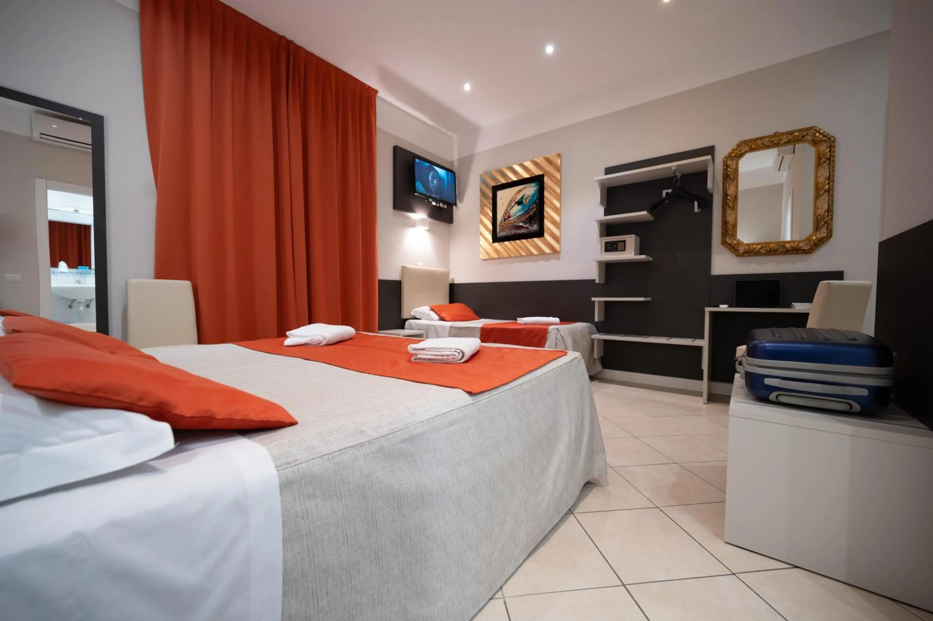 Triple Room in Hotel Demo'