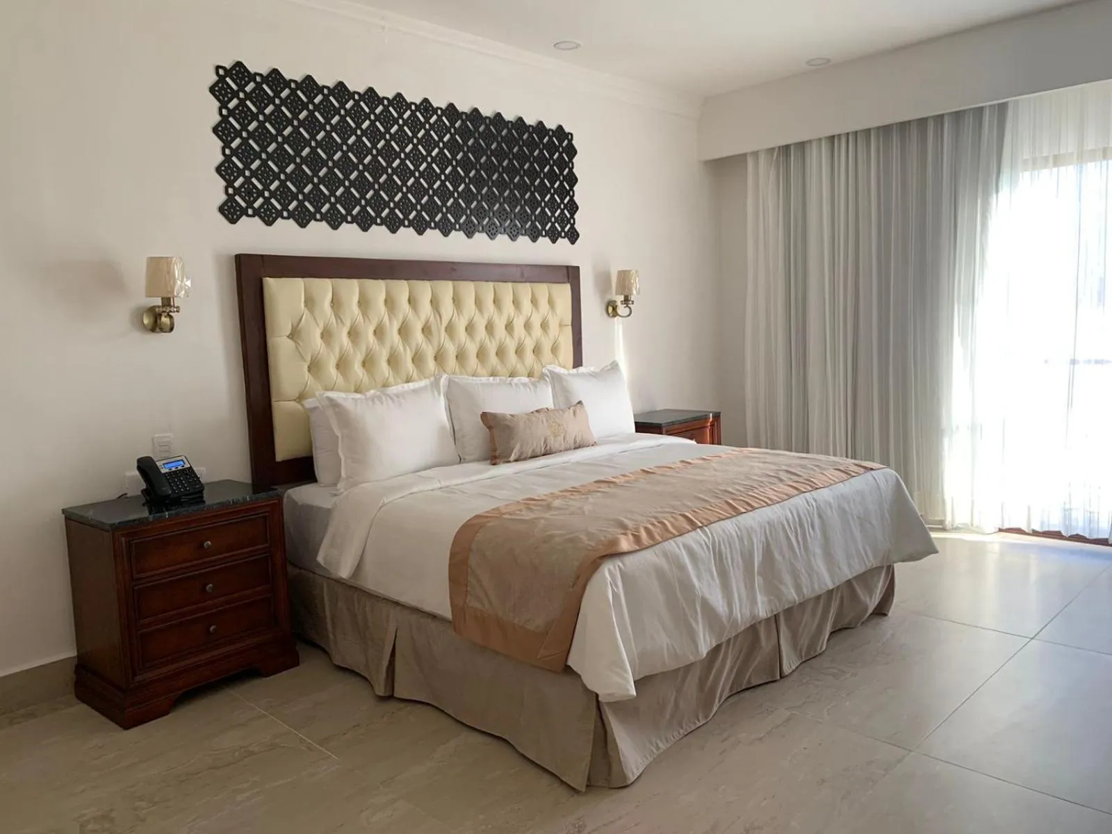 Standard King Room in Real Hispano