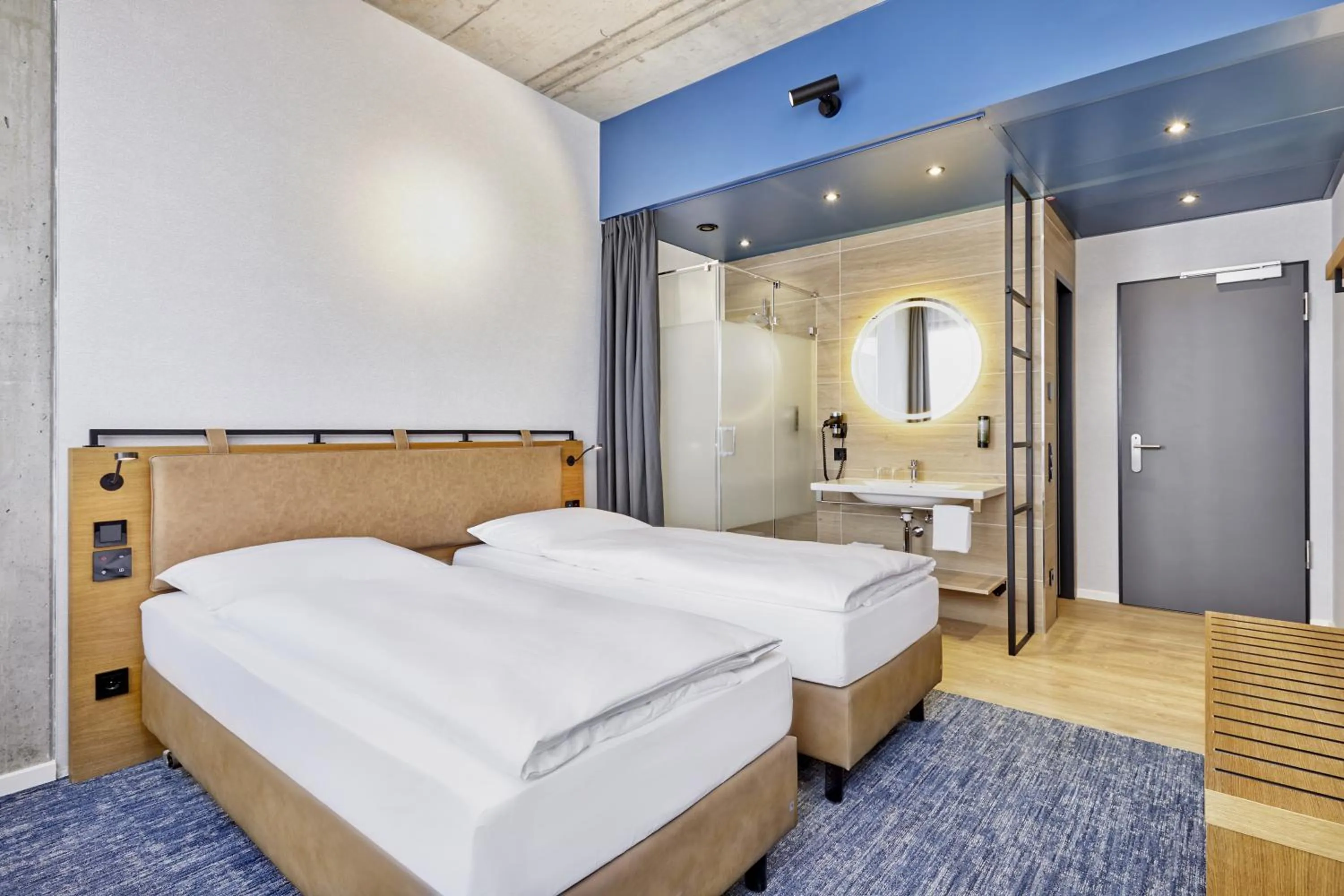 Comfort Twin Room in H2 Hotel Düsseldorf Seestern