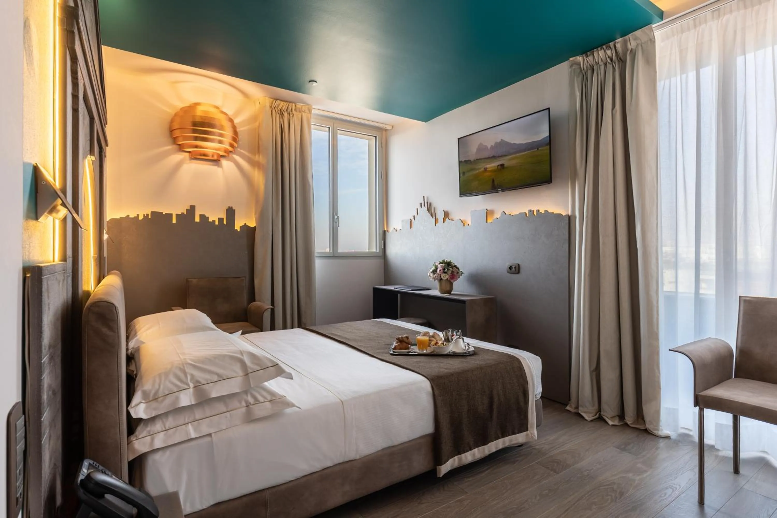 Superior Double Room with View and Balcony in Hotel Ariston