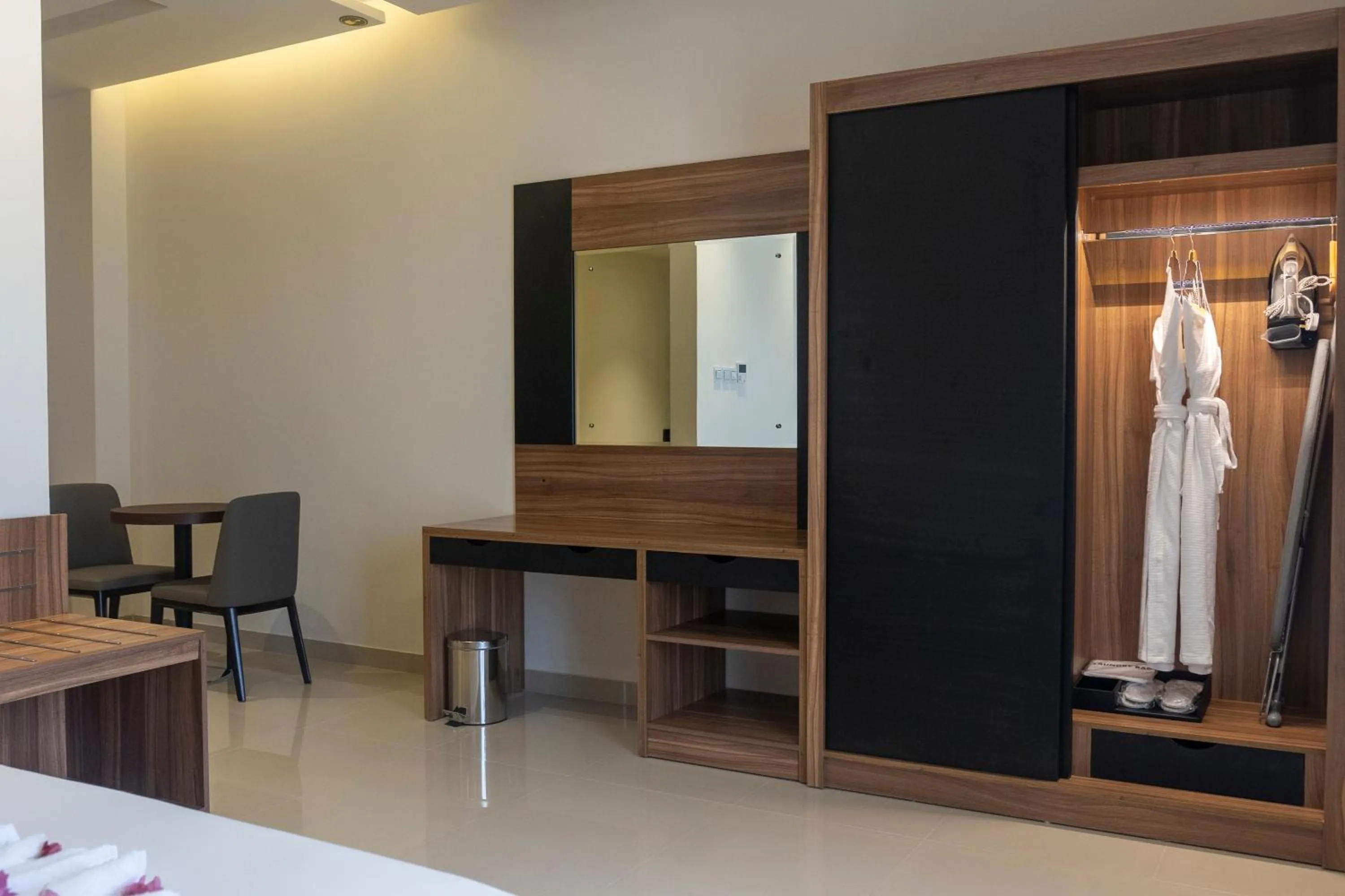 Superior King Room in The Plaza Hotel & Resort