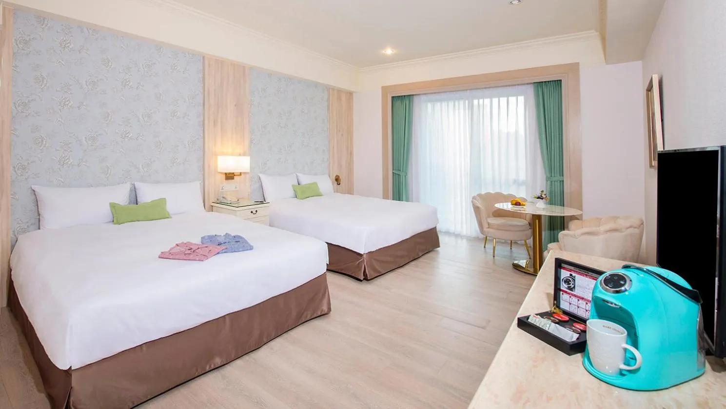 Deluxe Family Room in Hamp Court Palace Taipei