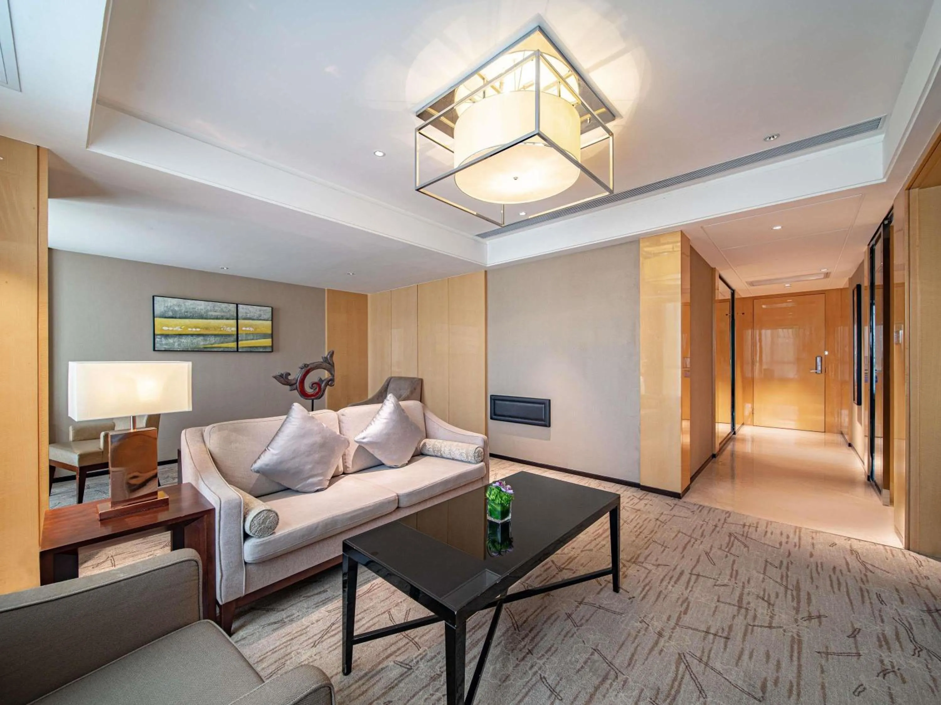 One-Bedroom King Suite in Swissôtel Guangzhou