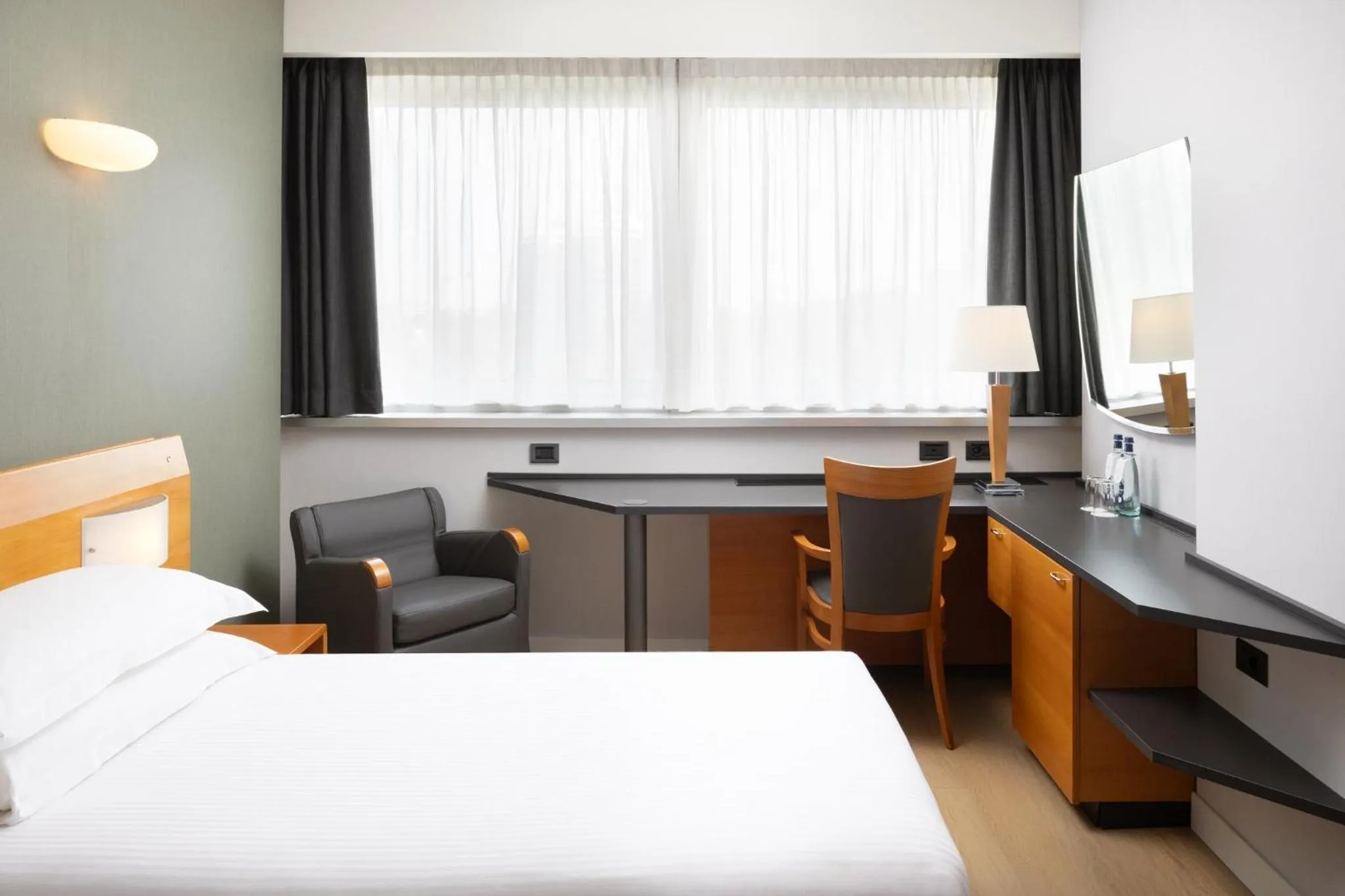 Standard Twin Room in Crowne Plaza Milan Linate by IHG