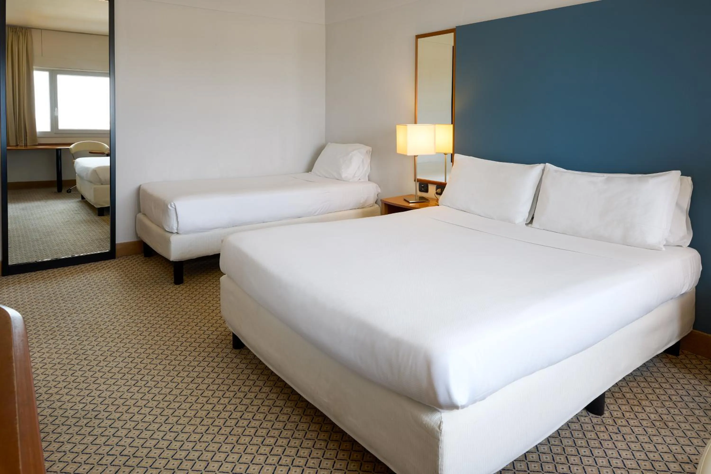 Classic Triple Room in Belstay Milano Assago