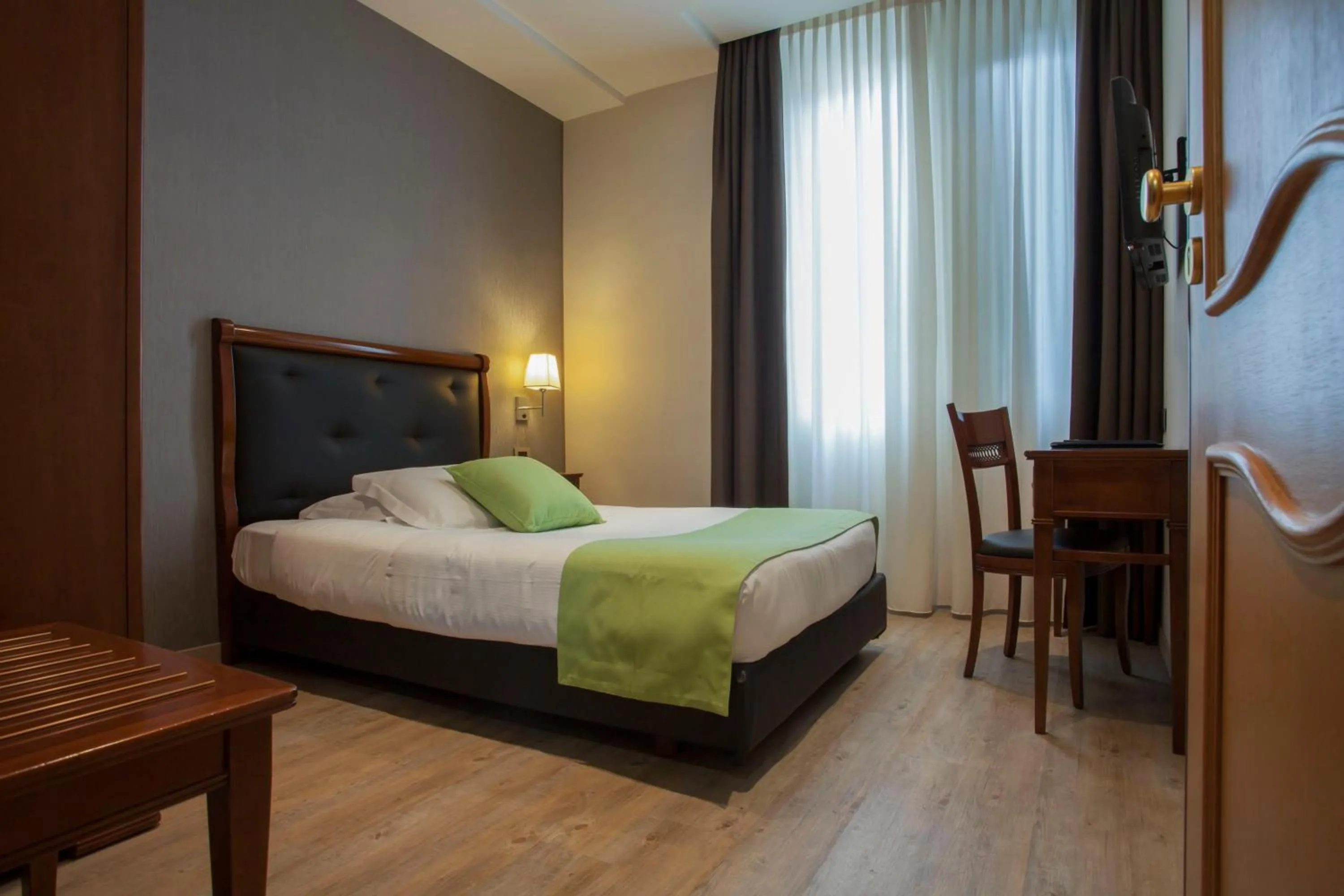 Single Room in Hotel Astoria